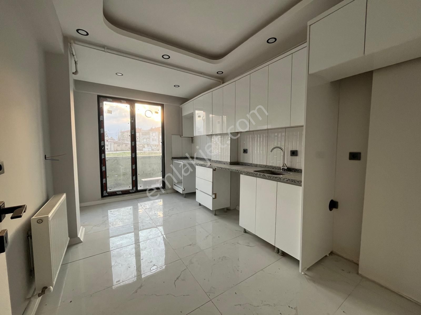 Roma' Dan Akhisar Mahallesi' Nde Kiralık Daire - Görsel 5