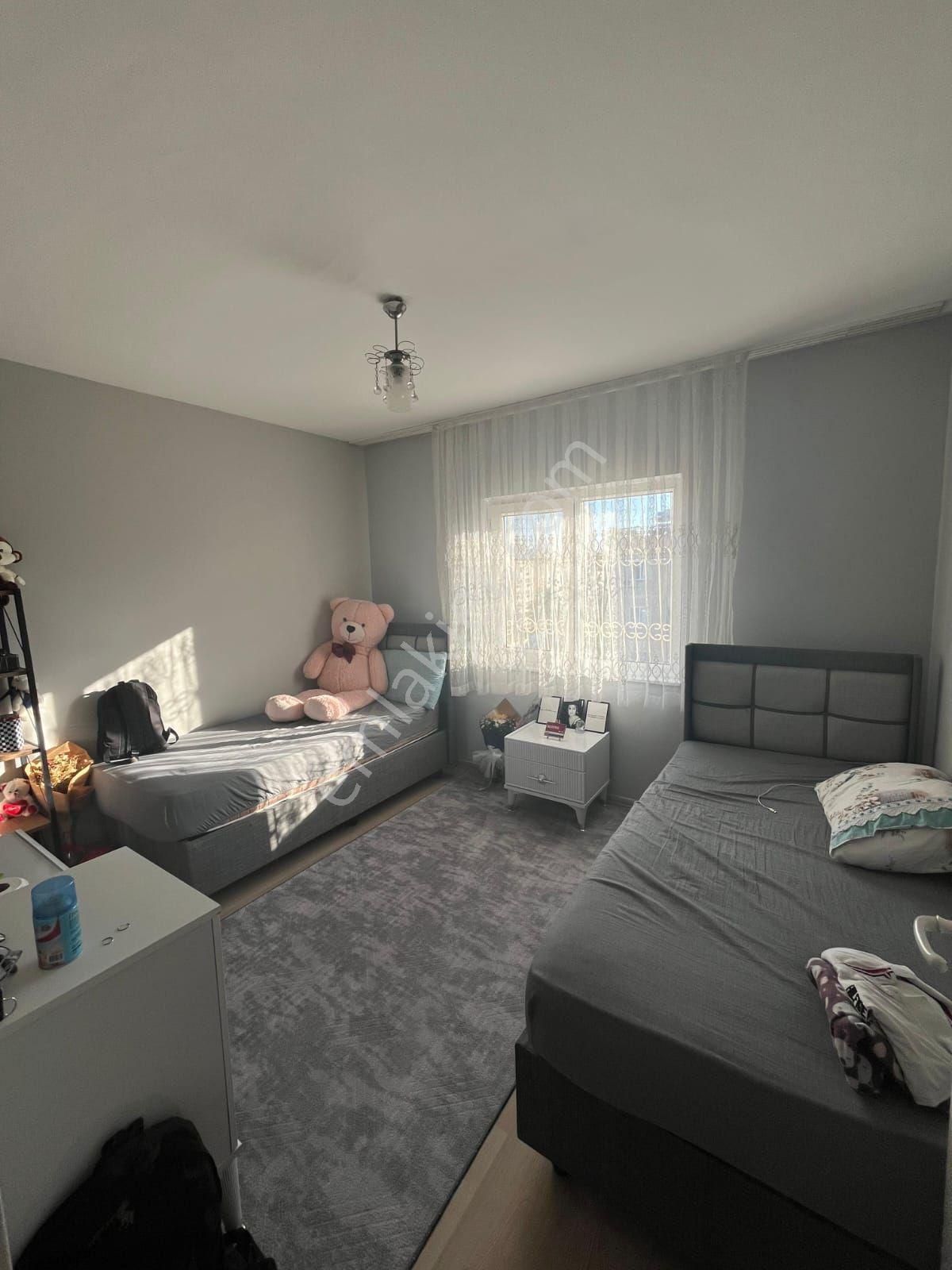 Hakem Emlak'tan İçi Yapılı 2+1 Merkezî Lokasyon Daire - Görsel 4