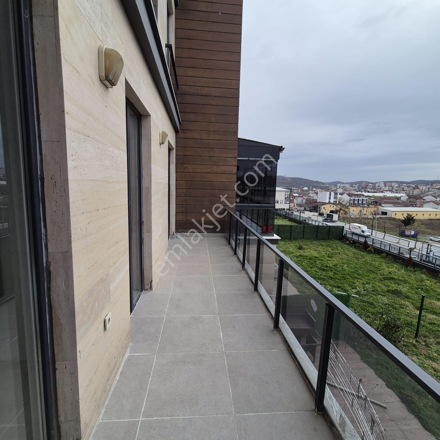 Arnavutköy Hicret Mahallesi | Zenar Nearport Sitesi | Eşyalı 1+1 - Görsel 17