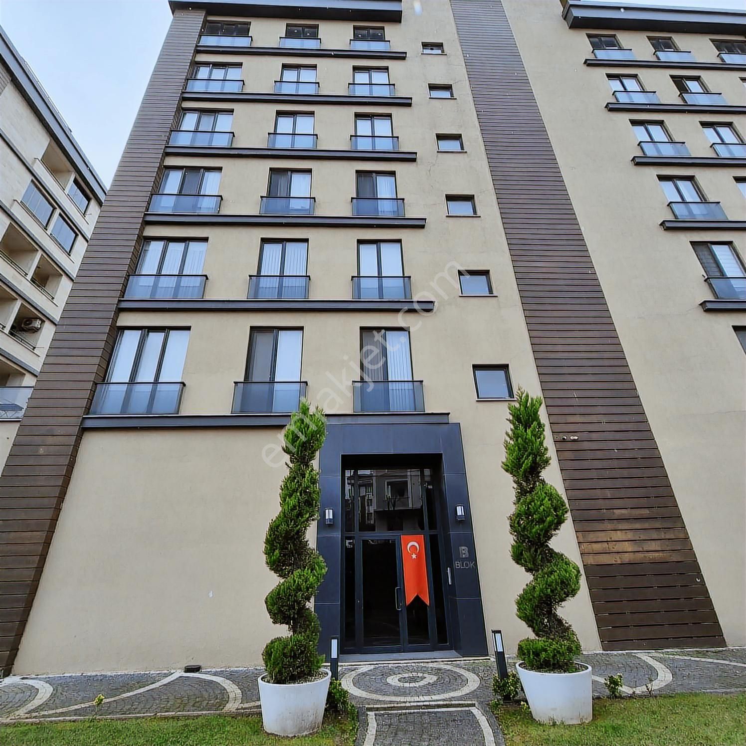 Arnavutköy Hicret Mahallesi | Zenar Nearport Sitesi | Eşyalı 1+1 - Görsel 25