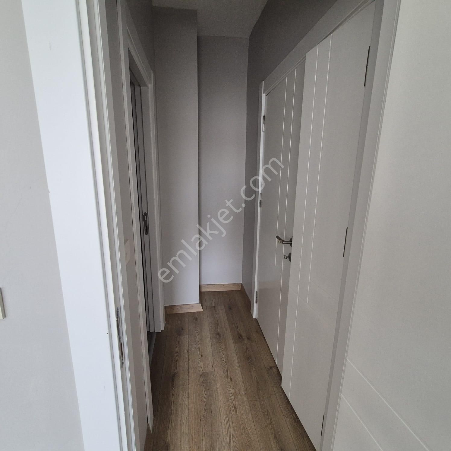 Arnavutköy Hicret Mahallesi | Zenar Nearport Sitesi | Eşyalı 1+1 - Görsel 12