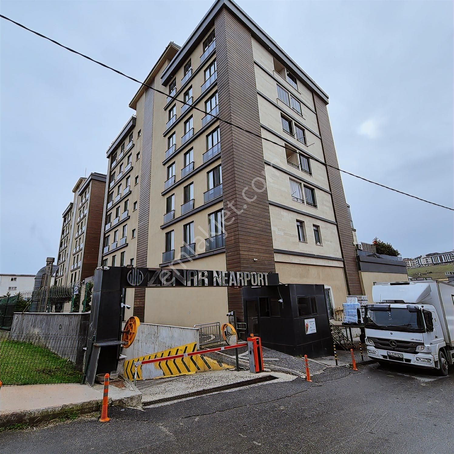 Arnavutköy Hicret Mahallesi | Zenar Nearport Sitesi | Eşyalı 1+1