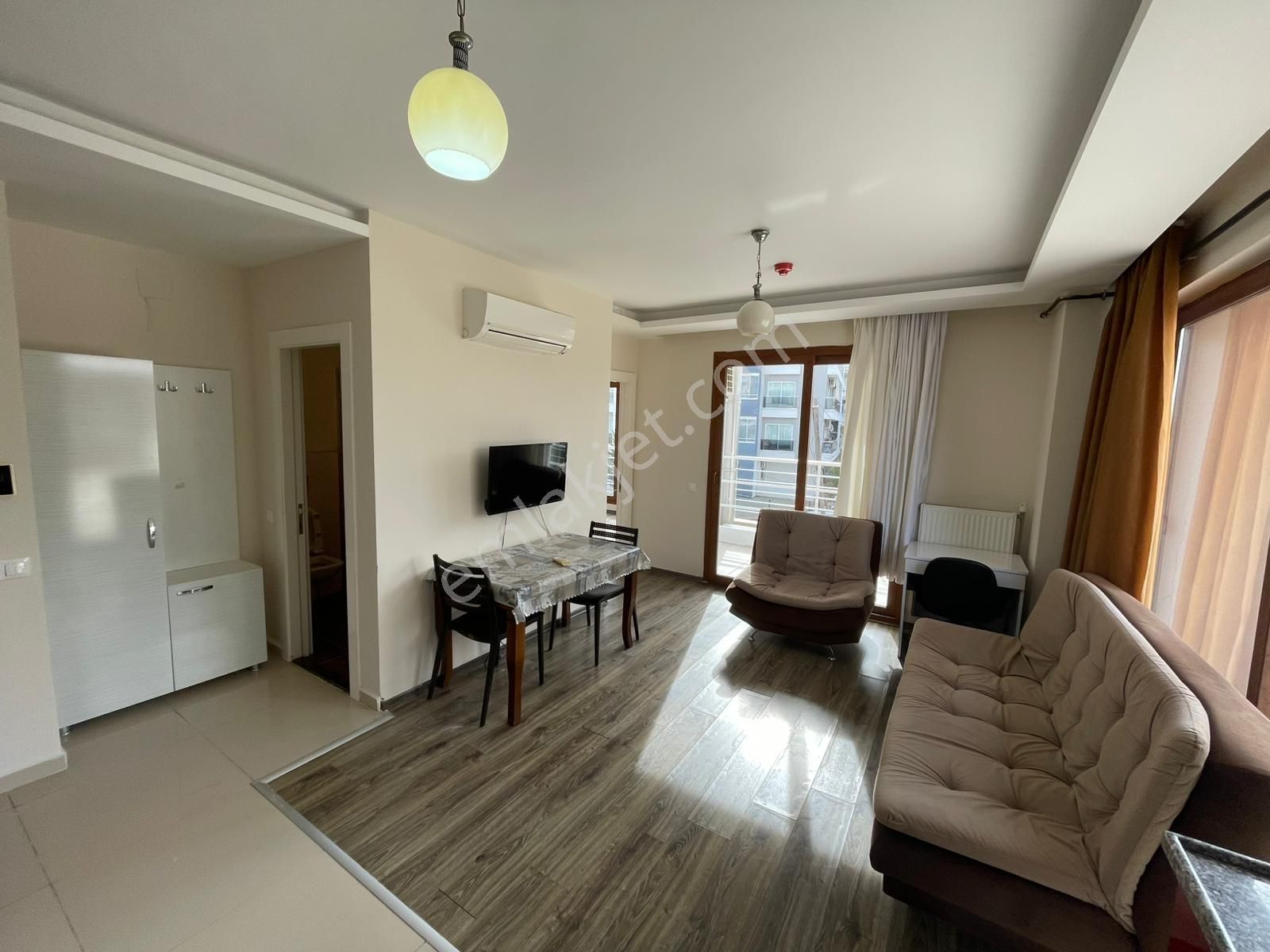 Tüzün'den Üniversite Caddesi'nde Geniş 1+1 Eşyalı Kiralık Daire - Görsel 11