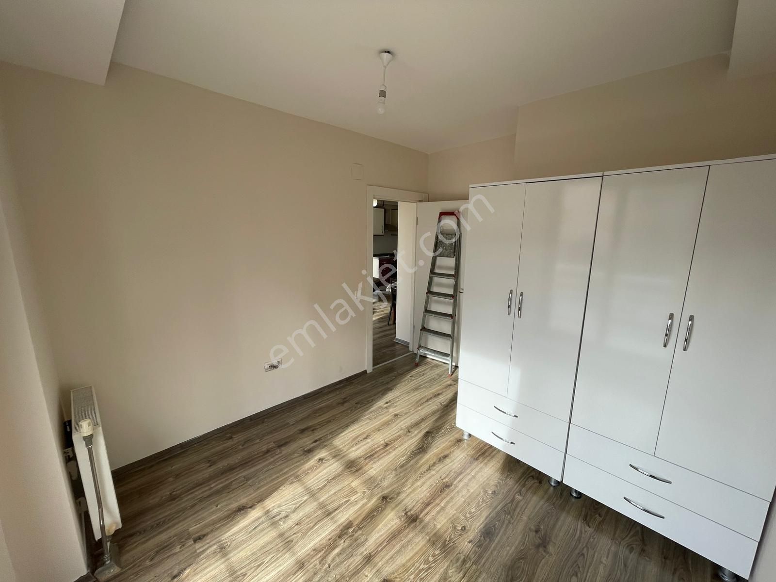 Tüzün'den Üniversite Caddesi'nde Geniş 1+1 Eşyalı Kiralık Daire - Görsel 9