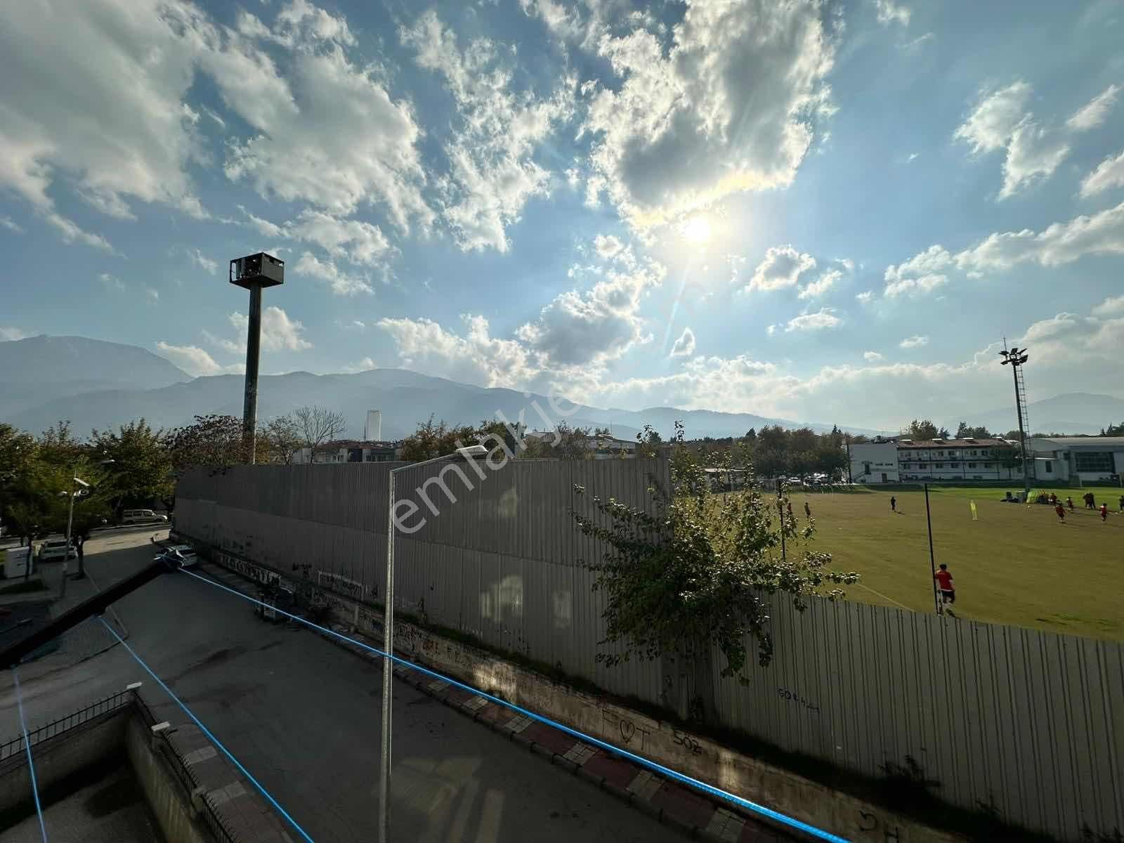 Cumhuriyet Mahallesinde Önü Açık 3+1 Asansörlü Ara Kat Fırsatı - Görsel 27