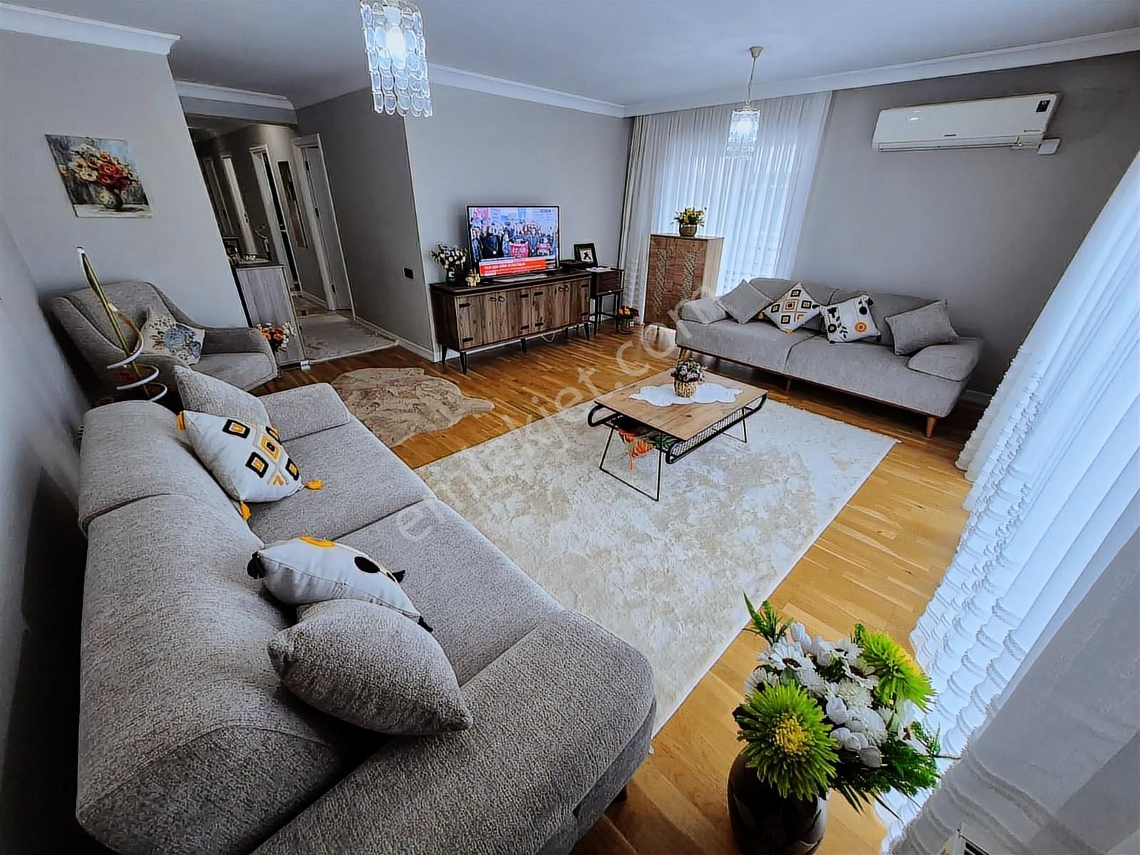 Arel'den Anıttepe'de Yenibina Ön Cph.3 Kat 3 Cephe K.otopark 3+1 - Görsel 2