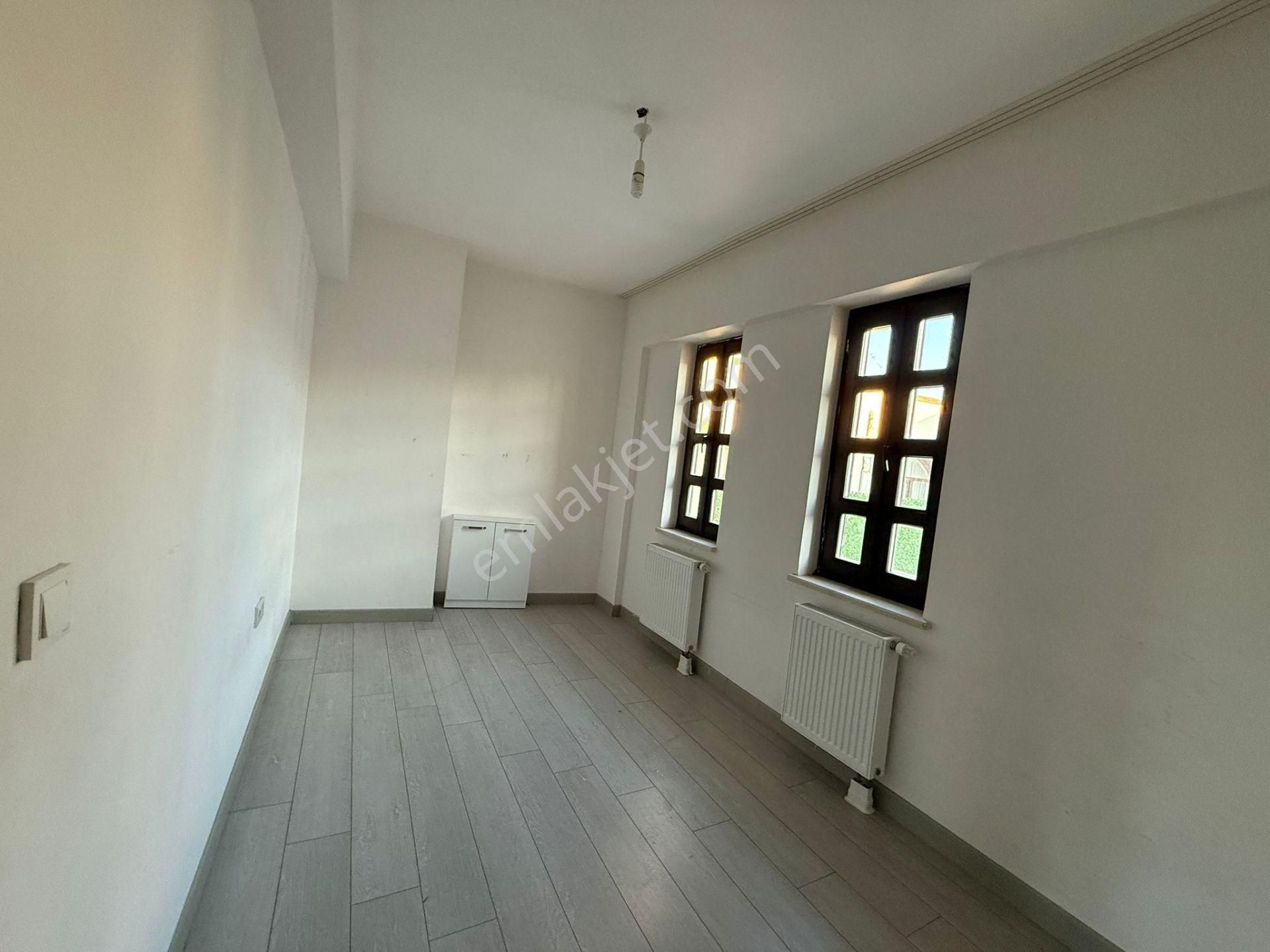 Tarihi Sur Bölgesinde Satılık 3+1 Villa - Görsel 9