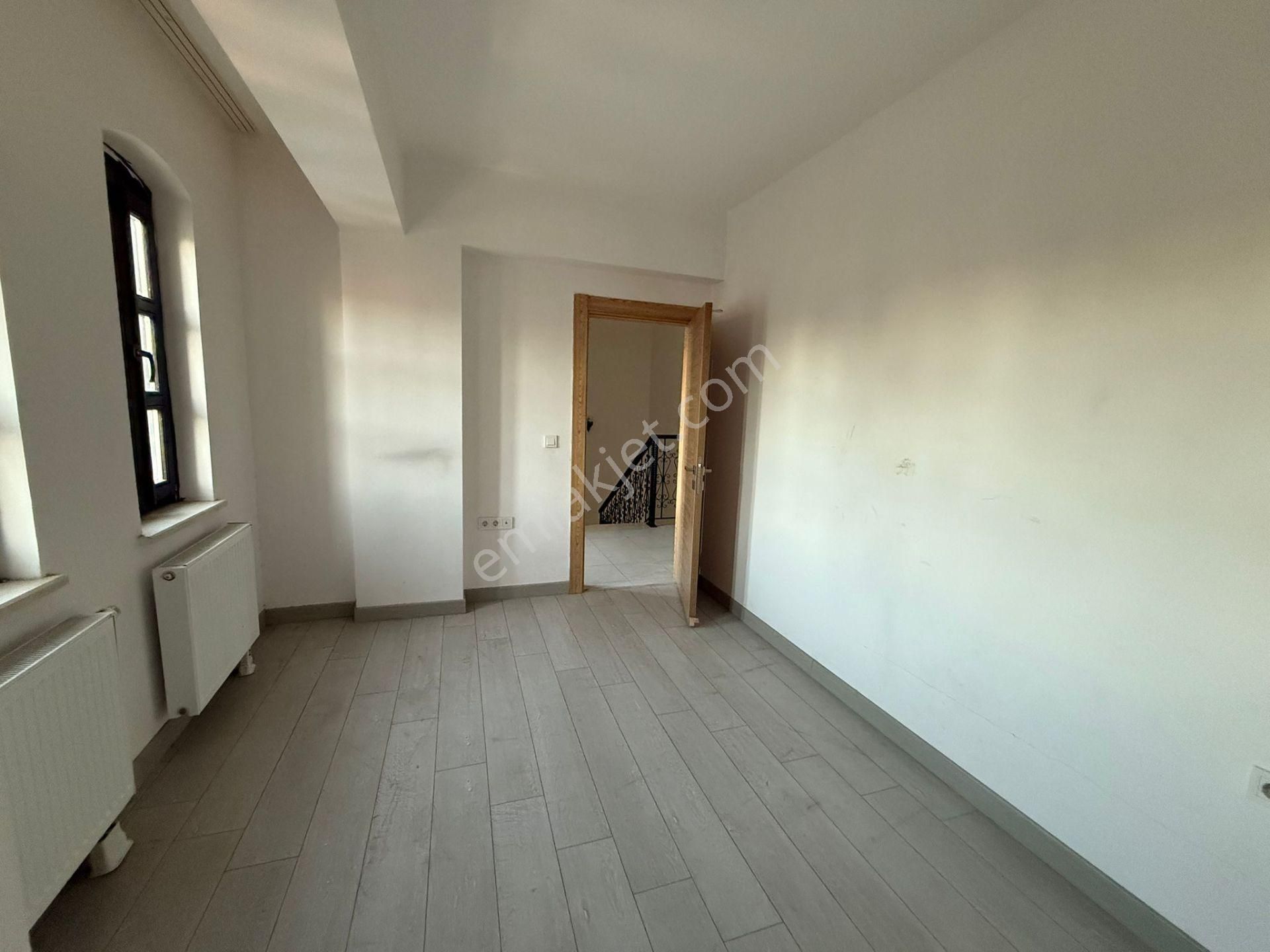 Tarihi Sur Bölgesinde Satılık 3+1 Villa - Görsel 19