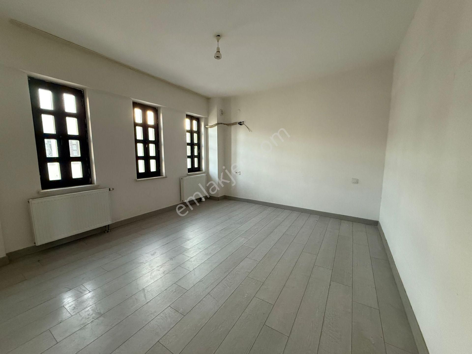 Tarihi Sur Bölgesinde Satılık 3+1 Villa - Görsel 16