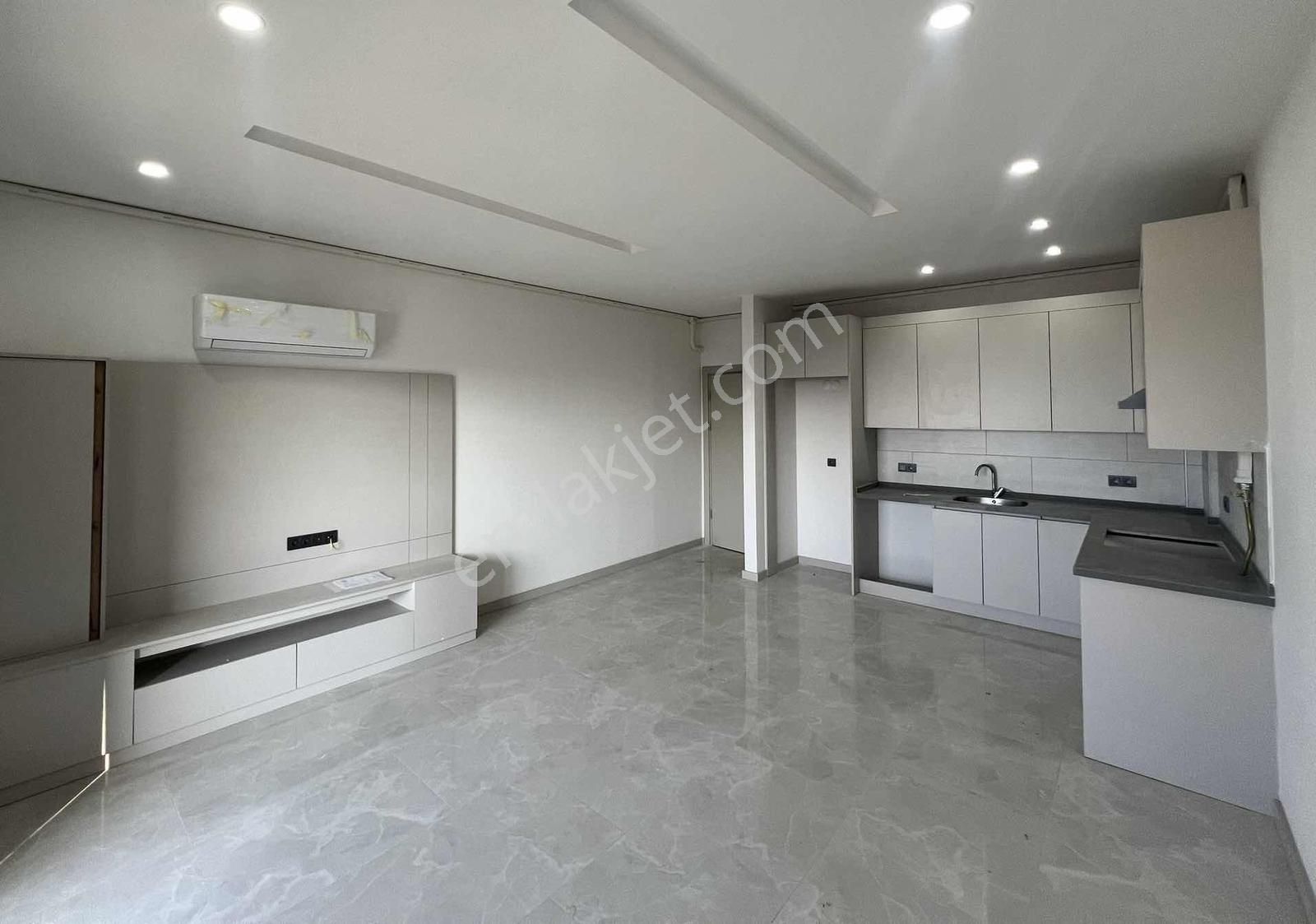 Kuşadası Kadınlar Denizinde Satılık Deniz Manzaralı 2+1 Daire - Görsel 31