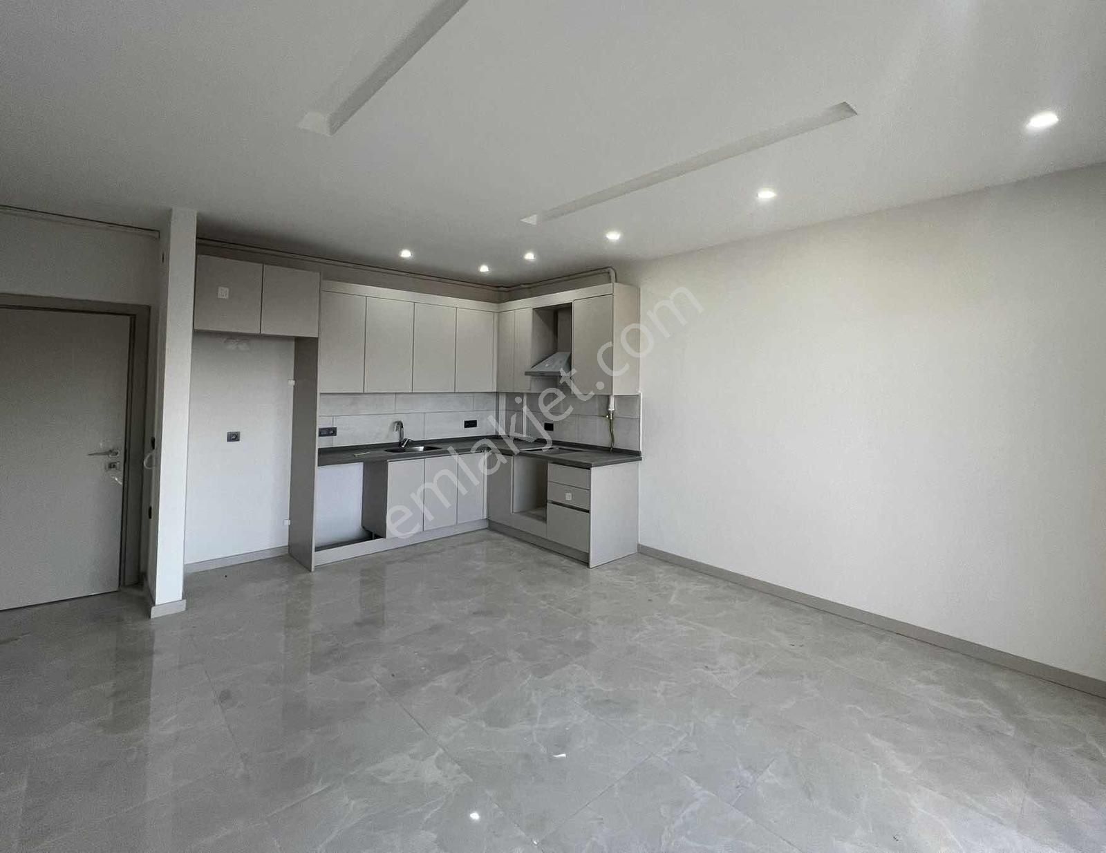 Kuşadası Kadınlar Denizinde Satılık Deniz Manzaralı 2+1 Daire - Görsel 23