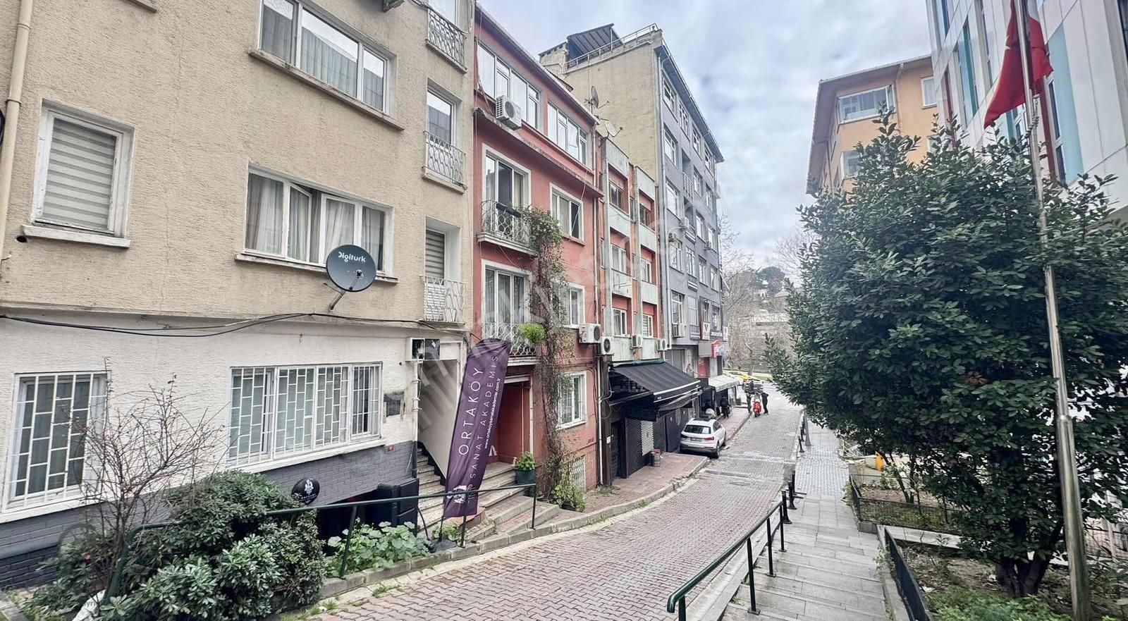 Barbaros Bulvarına 50 M Mesafede Şık Ve Eşyalı 2+1 - Görsel 19