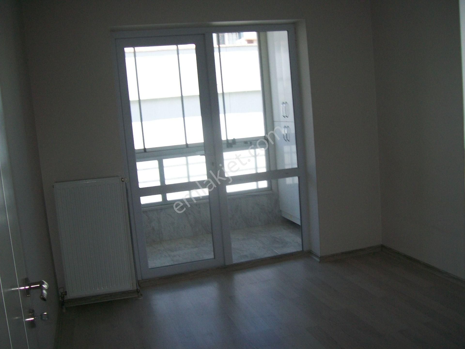 Yunuslu Mahallesi Adanalı Apartmanında 3+1 Çok Bakımlı-garağlı Daire - Görsel 5