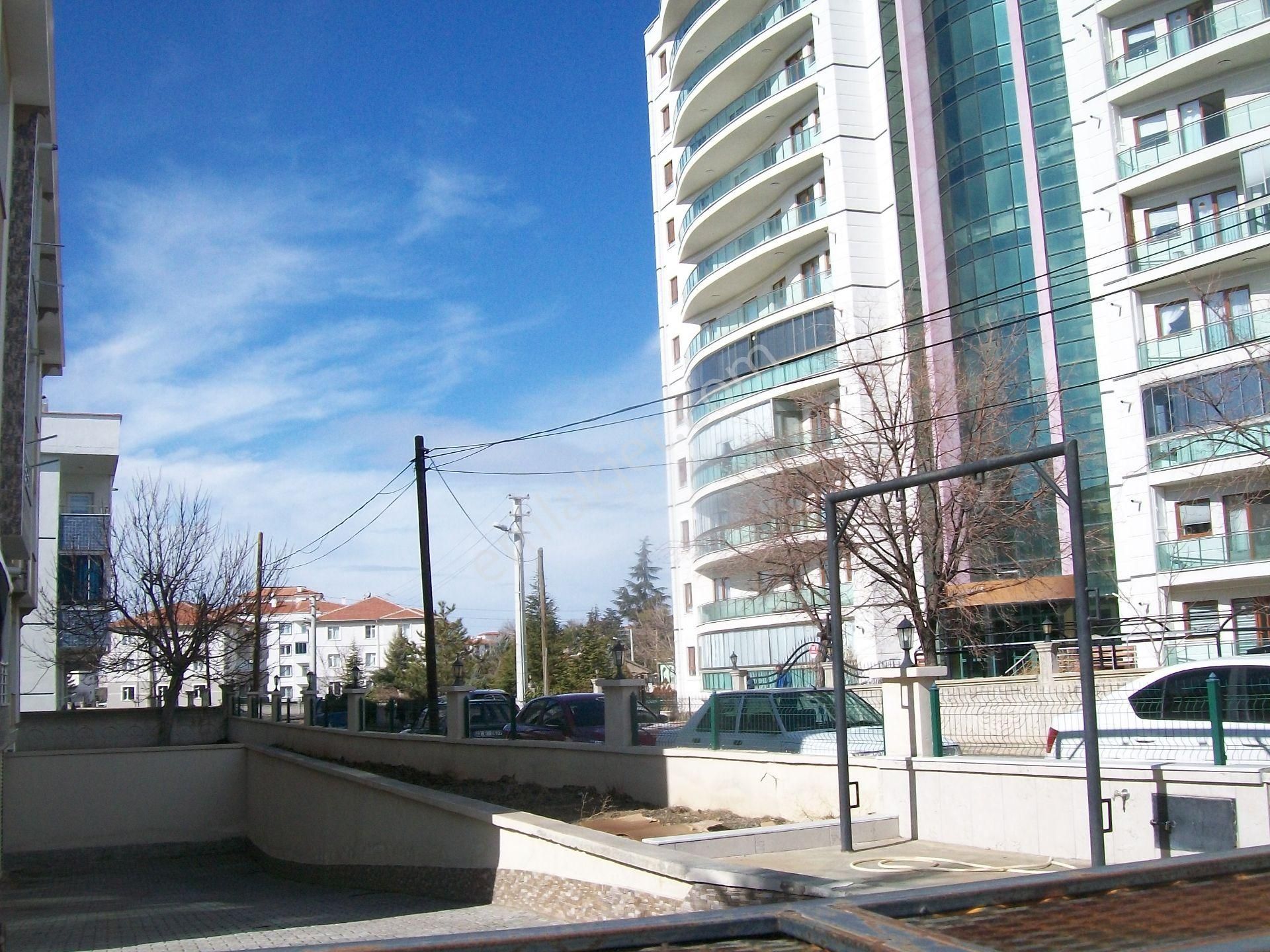 Yunuslu Mahallesi Adanalı Apartmanında 3+1 Çok Bakımlı-garağlı Daire - Görsel 9