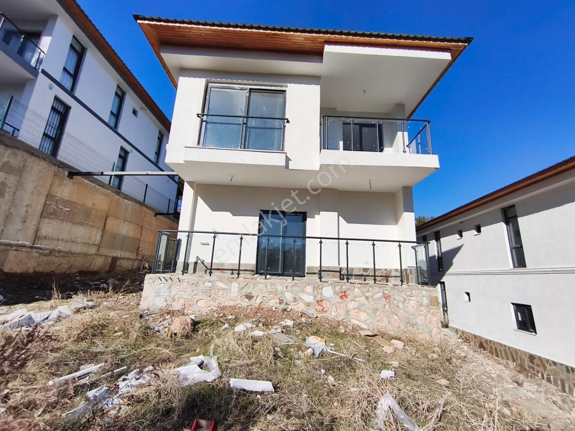 Kar Emlaktan Akçatekir Şıhlıda 5+1 Satılık Ultra Lüx Villa