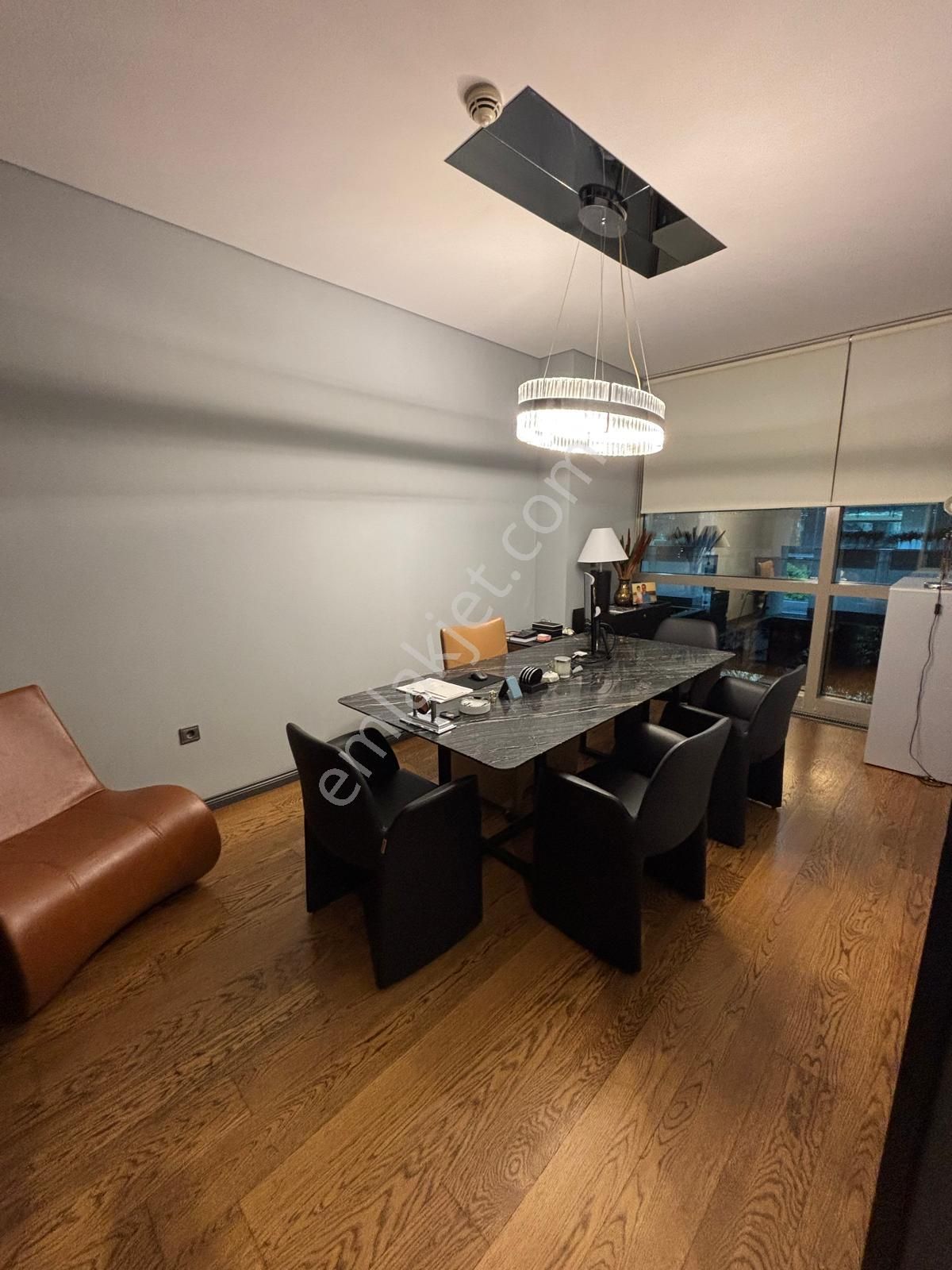 Zorlu Center Teras Evlerde Eşyalı 200 M2 Kiralık Ofis - Görsel 5