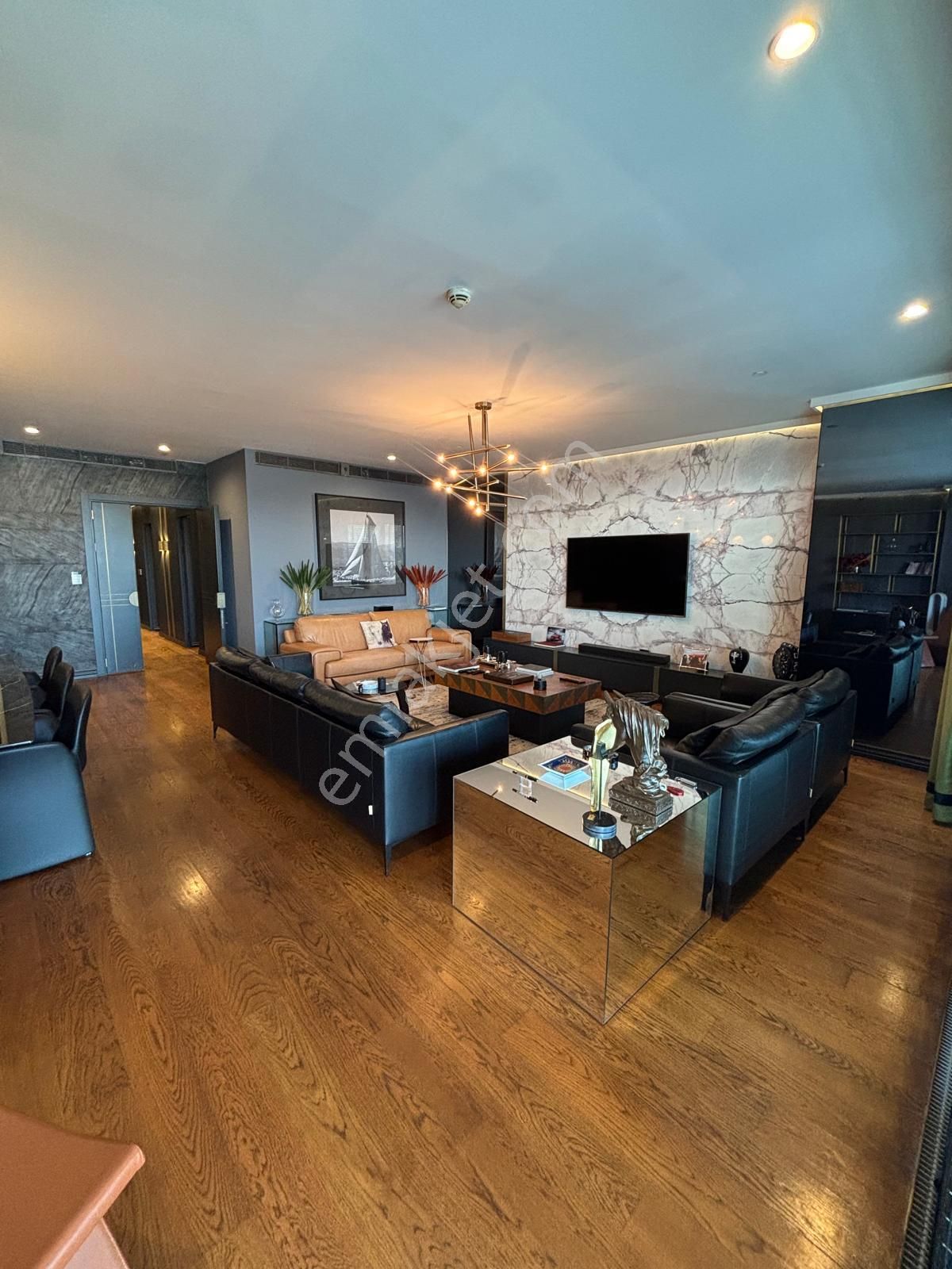 Zorlu Center Teras Evlerde Eşyalı 200 M2 Kiralık Ofis - Görsel 2