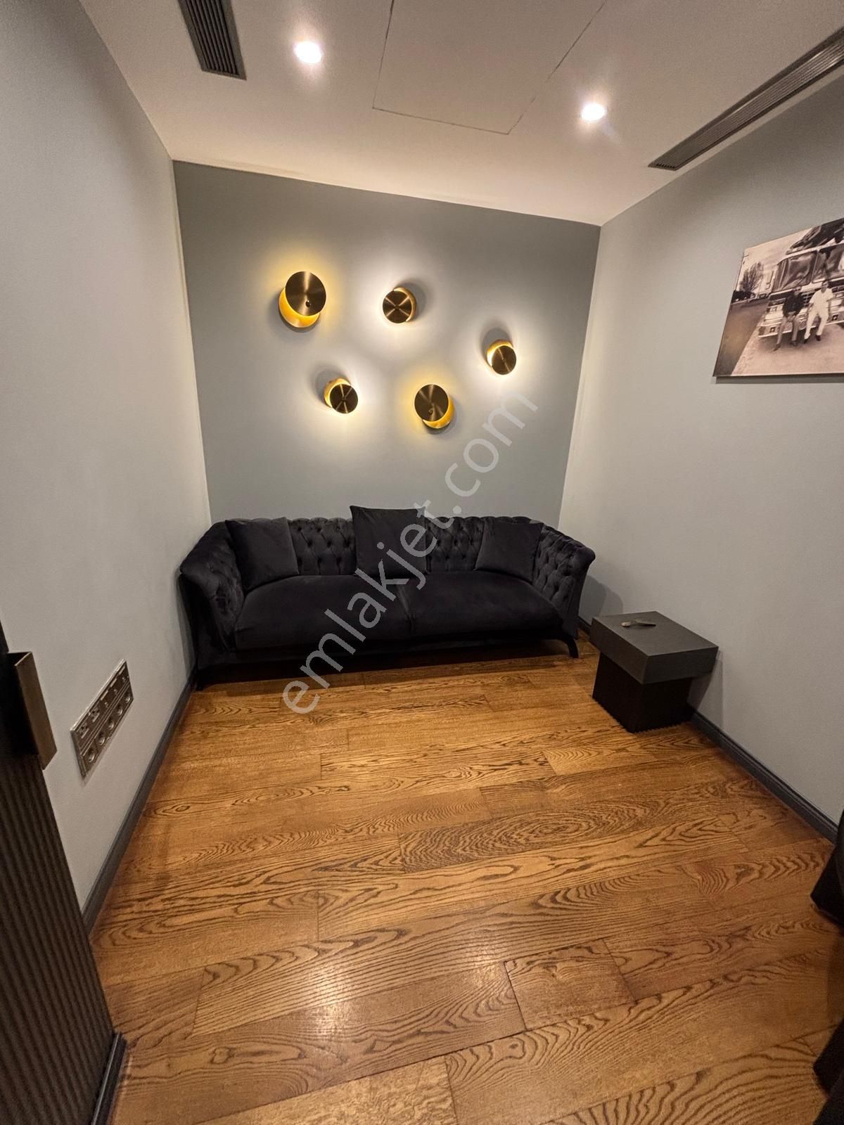 Zorlu Center Teras Evlerde Eşyalı 200 M2 Kiralık Ofis - Görsel 8