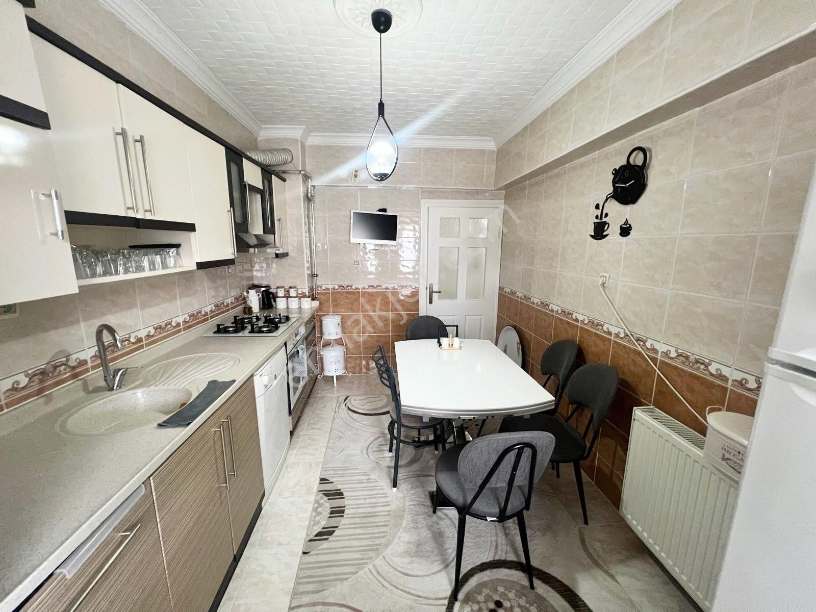 Taşcılar'dan Hakan Akbıyık Okulu Yanı 3+1 Yapılı Fırsat Daire - Görsel 8