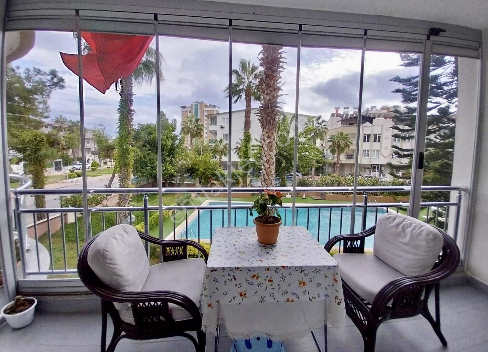 Muratpaşa Güzeloba' Da Satılık 3+1 Havuzlu Geniş Daire/de