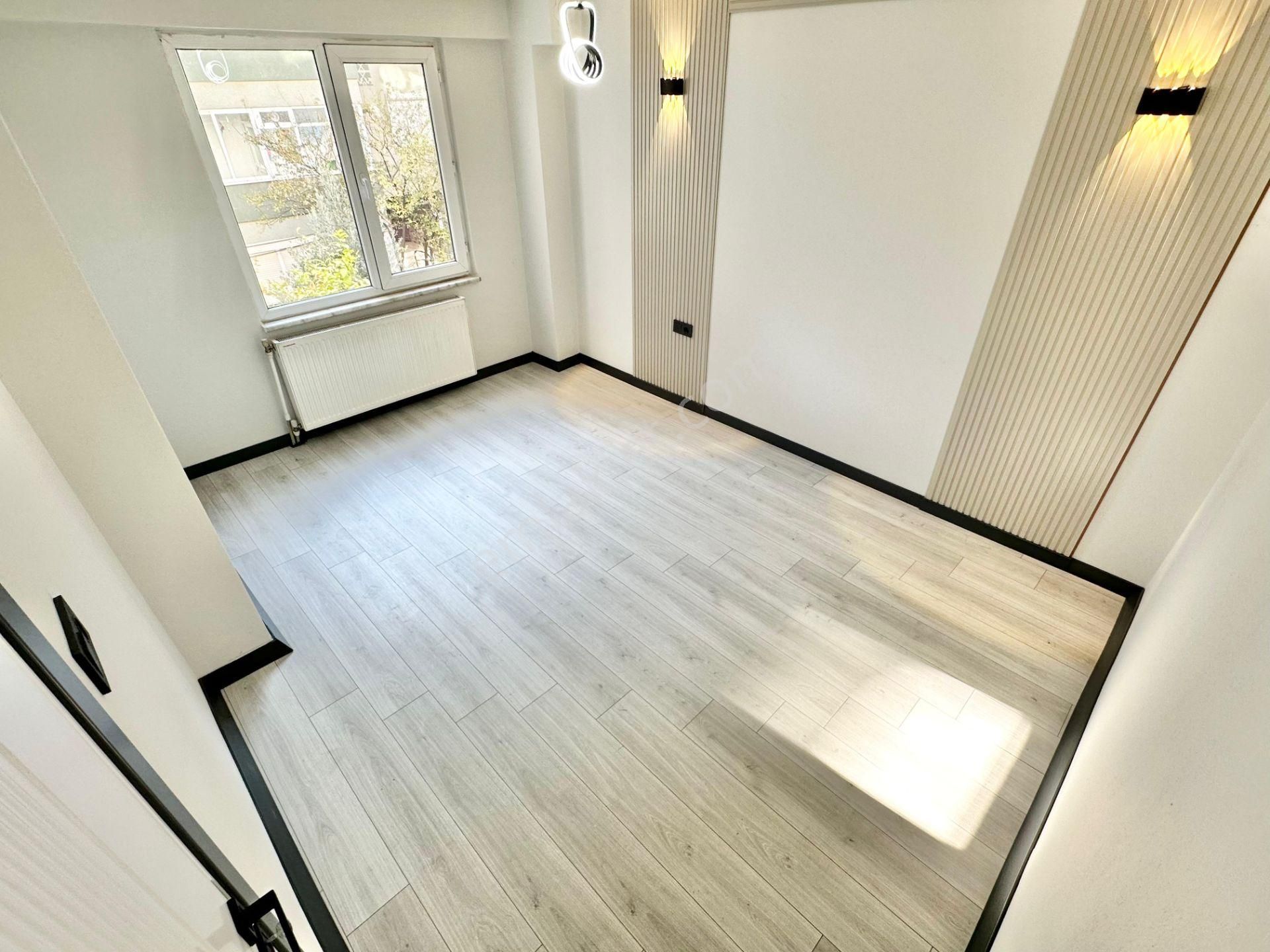 ꧁ay Emlaktan꧁akçay Merkezde Arakat Ayrı Mutfaklı Denize Yakın Lüx Tasarım Satılık 2+1 Geniş Daire - Görsel 17