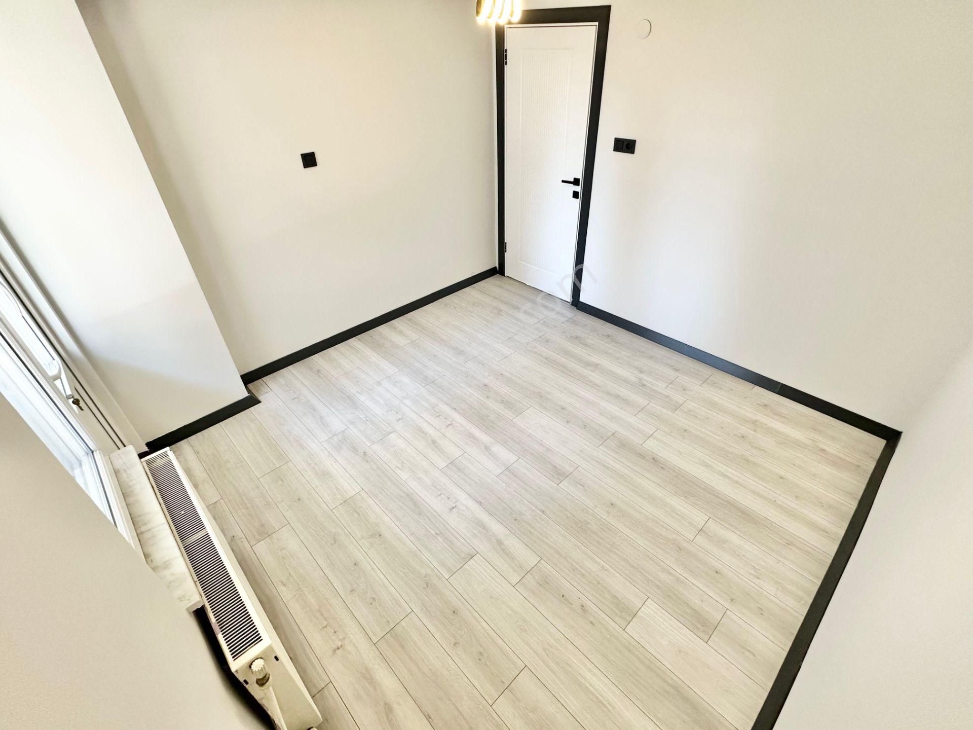 ꧁ay Emlaktan꧁akçay Merkezde Arakat Ayrı Mutfaklı Denize Yakın Lüx Tasarım Satılık 2+1 Geniş Daire - Görsel 22