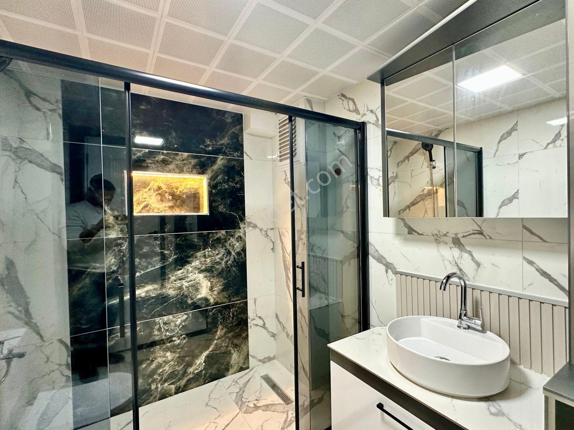 ꧁ay Emlaktan꧁akçay Merkezde Arakat Ayrı Mutfaklı Denize Yakın Lüx Tasarım Satılık 2+1 Geniş Daire - Görsel 28