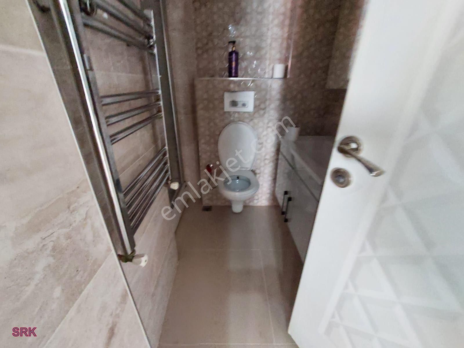 Serkan Gayrimenkulden Bahçelievler Şirinevlerde 5+1 Dubleks 10 Yıllık Bina - Görsel 2