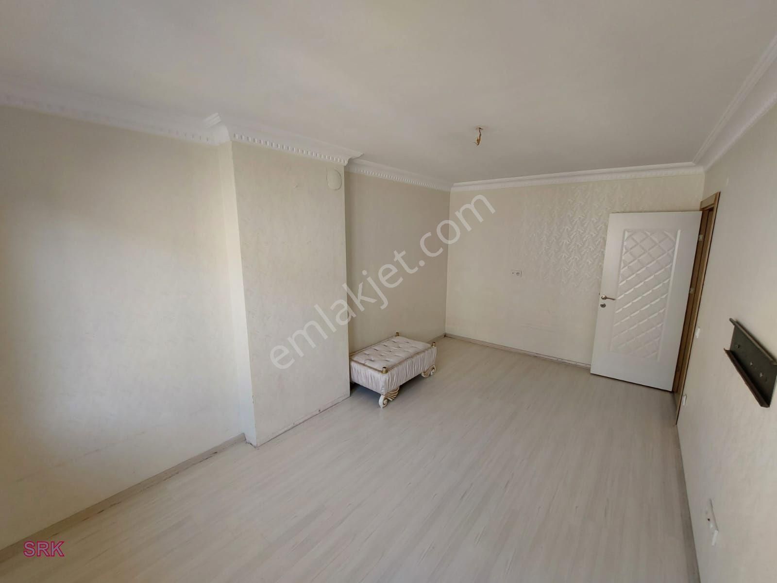 Serkan Gayrimenkulden Bahçelievler Şirinevlerde 5+1 Dubleks 10 Yıllık Bina