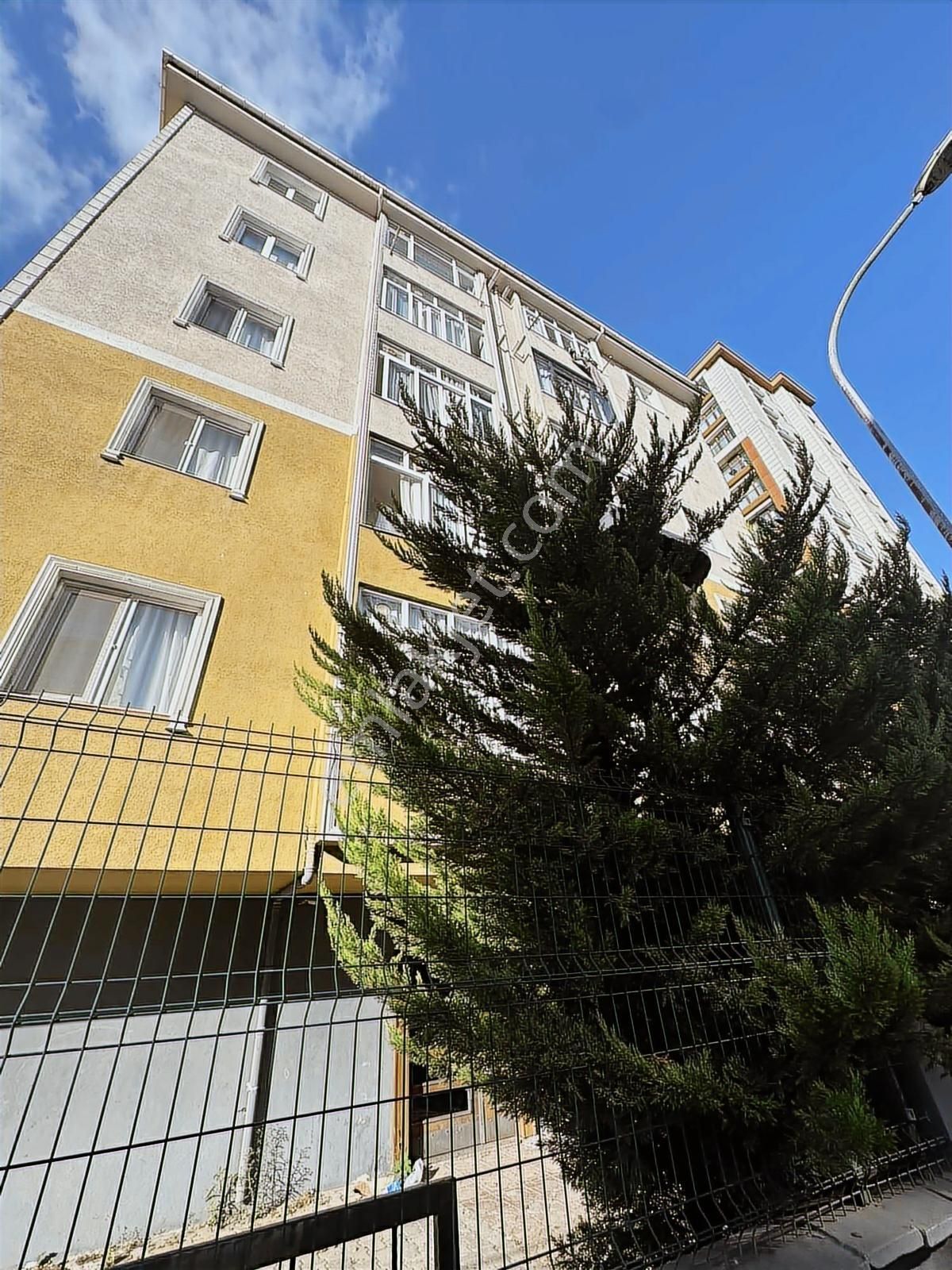 Muhteşem Konumda Ferah Büyük M2 2 +1