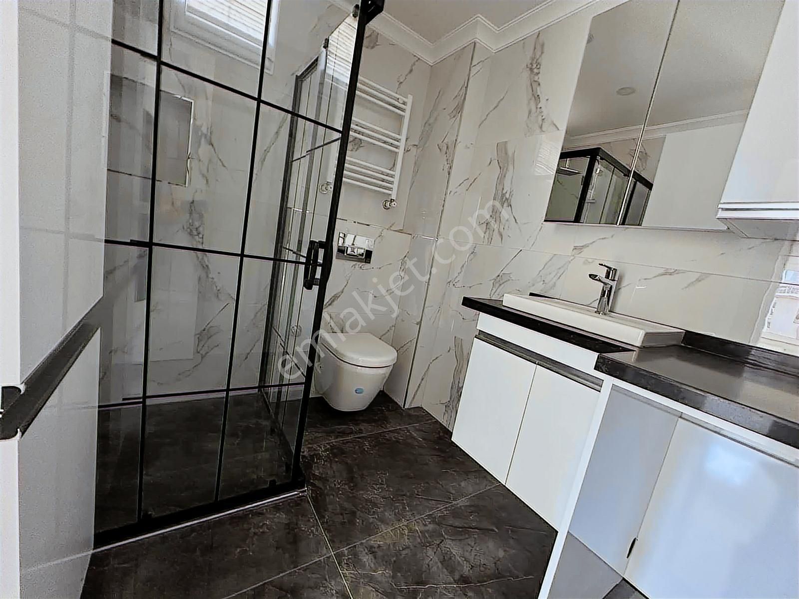 Muhteşem Konumda Ferah Büyük M2 2 +1 - Görsel 18