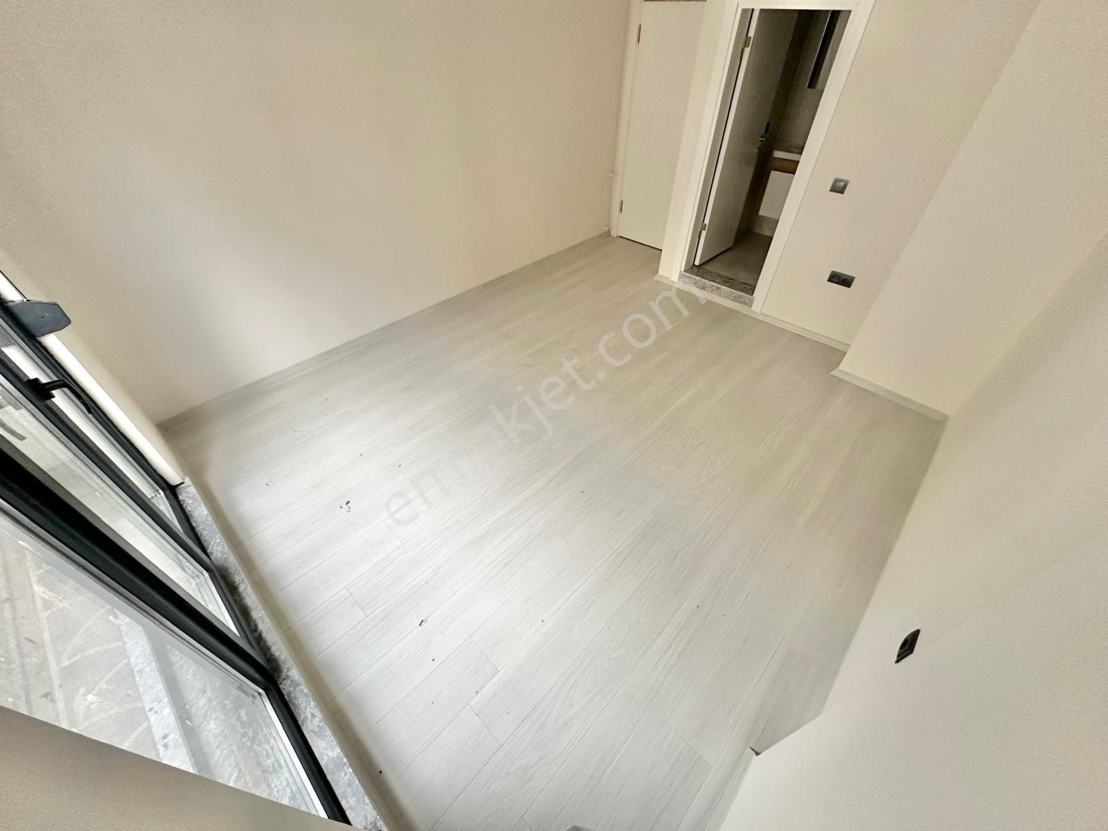 ꧁yetkili Ay Emlak'tan꧂akçay'da Kombili Ön Cephe Ayrı Mutfak Arakat Satılık 2+1 Geniş Lüks Daire - Görsel 18