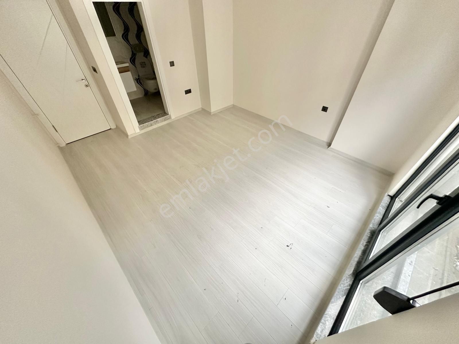 ꧁yetkili Ay Emlak'tan꧂akçay'da Kombili Ön Cephe Ayrı Mutfak Arakat Satılık 2+1 Geniş Lüks Daire - Görsel 20