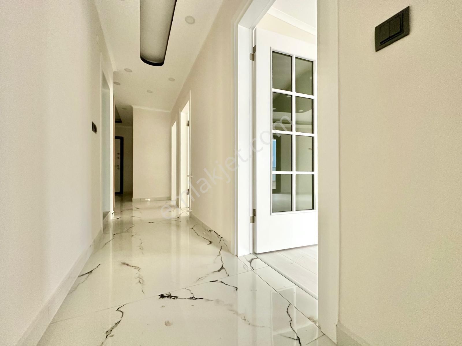 ꧁yetkili Ay Emlak'tan꧂akçay'da Kombili Ön Cephe Ayrı Mutfak Arakat Satılık 2+1 Geniş Lüks Daire - Görsel 29