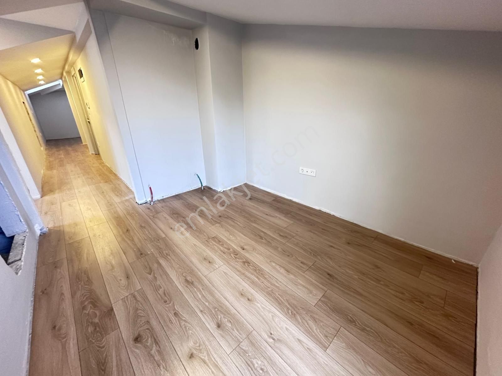 Boş ... Erenköy Minibüs Cad. 2. Binada Teras 3 Banyo Dublex 4+2 - Görsel 18