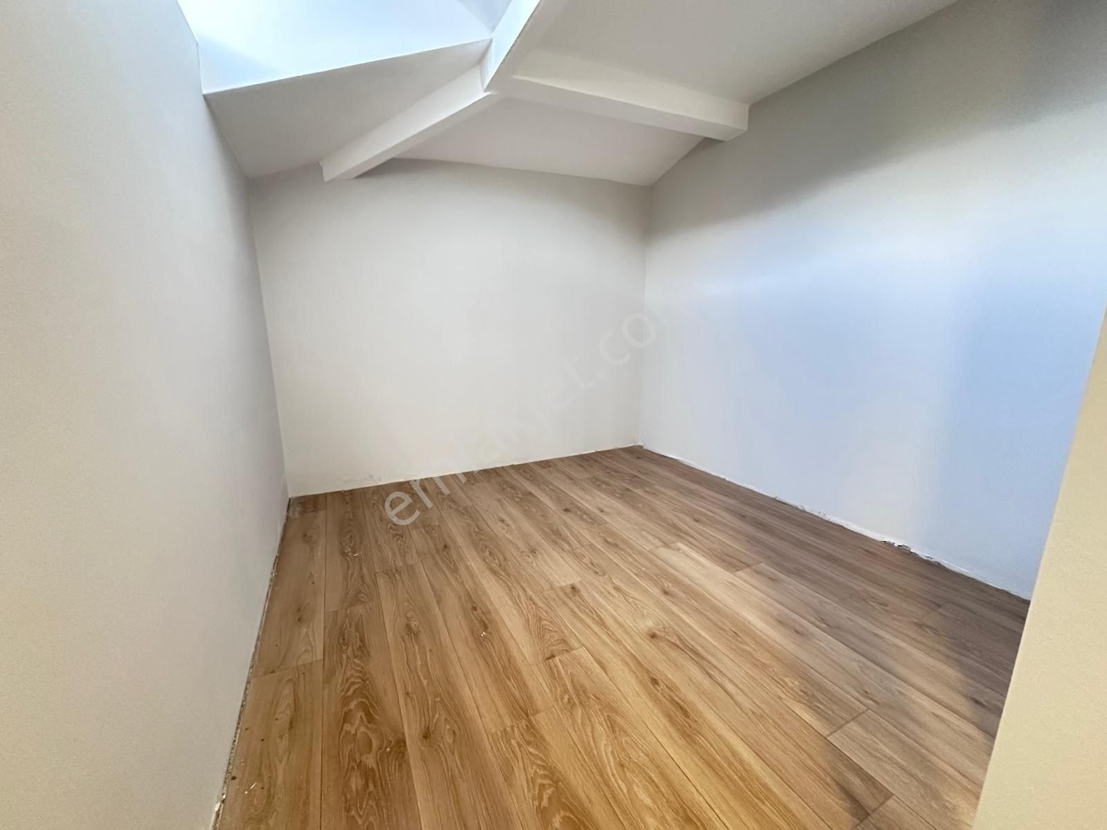 Boş ... Erenköy Minibüs Cad. 2. Binada Teras 3 Banyo Dublex 4+2 - Görsel 20