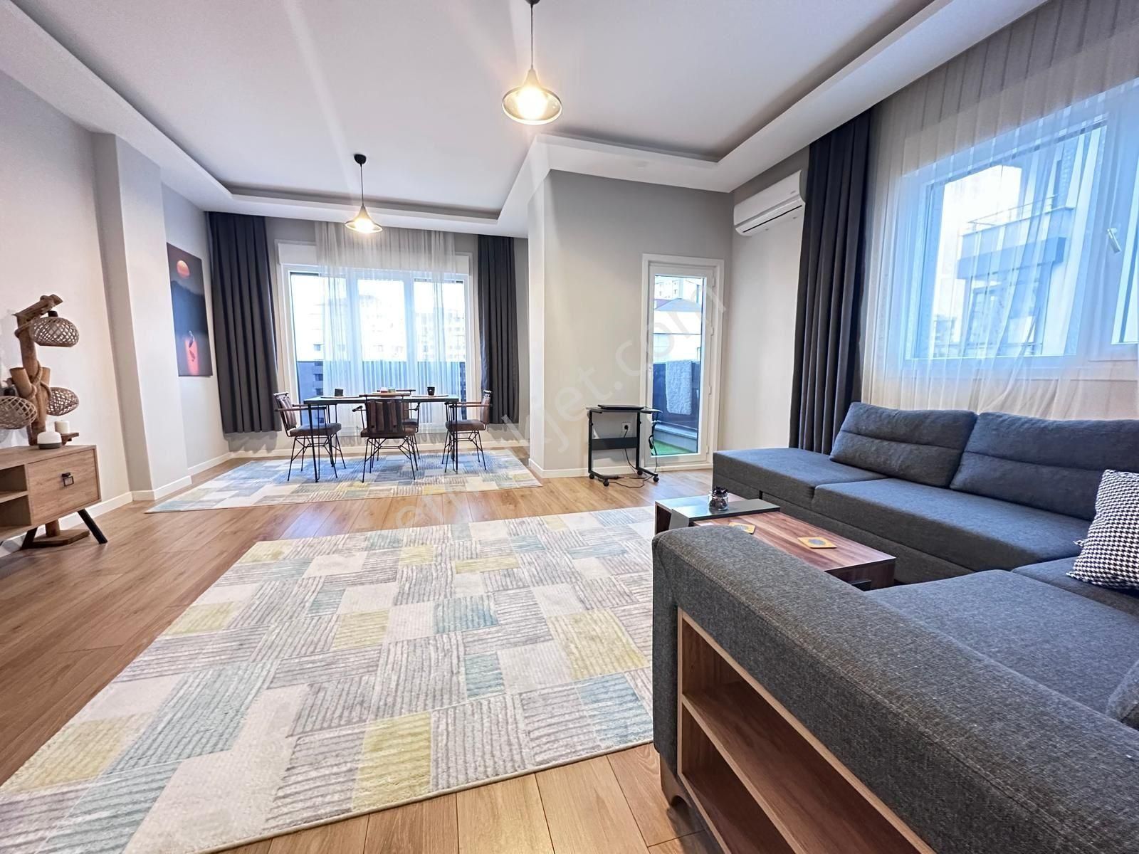 Boş ... Erenköy Minibüs Cad. 2. Binada Teras 3 Banyo Dublex 4+2