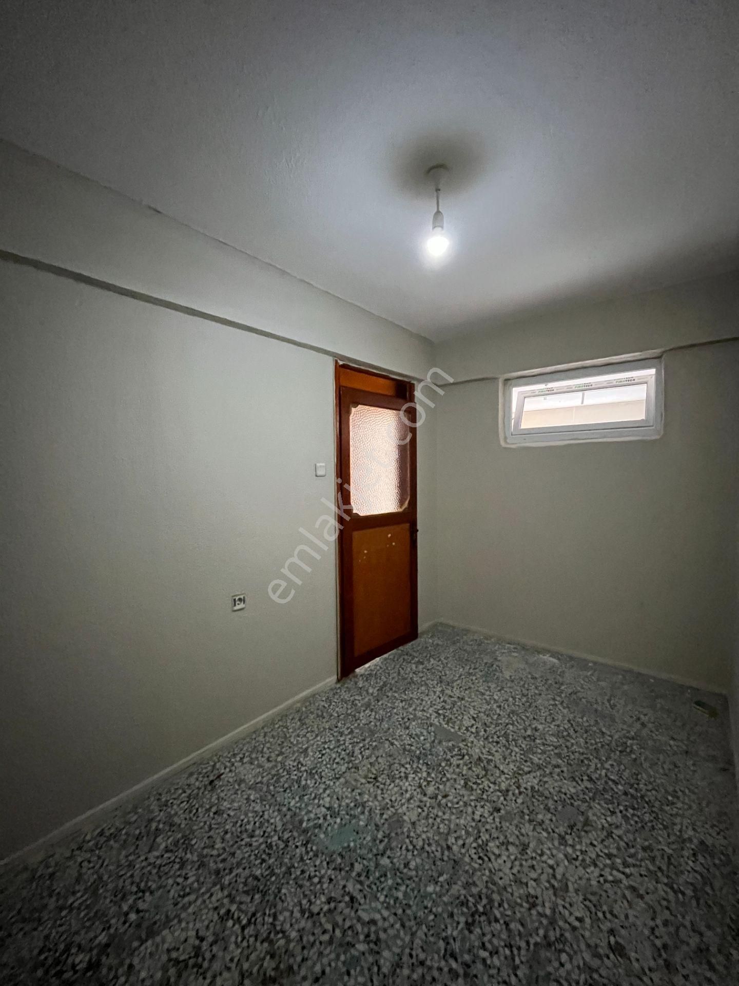 Gümüşpala Merkez'de Sağlık Ocağı Ve Okul Yakını 3+1 Kiralık Daire - Görsel 25