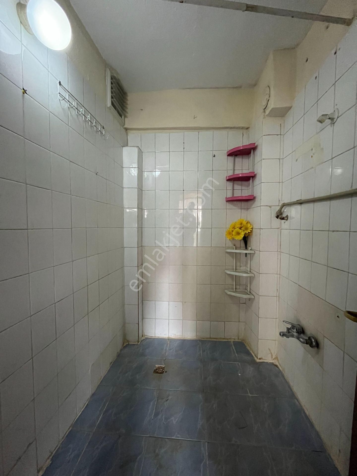 Gümüşpala Merkez'de Sağlık Ocağı Ve Okul Yakını 3+1 Kiralık Daire - Görsel 17