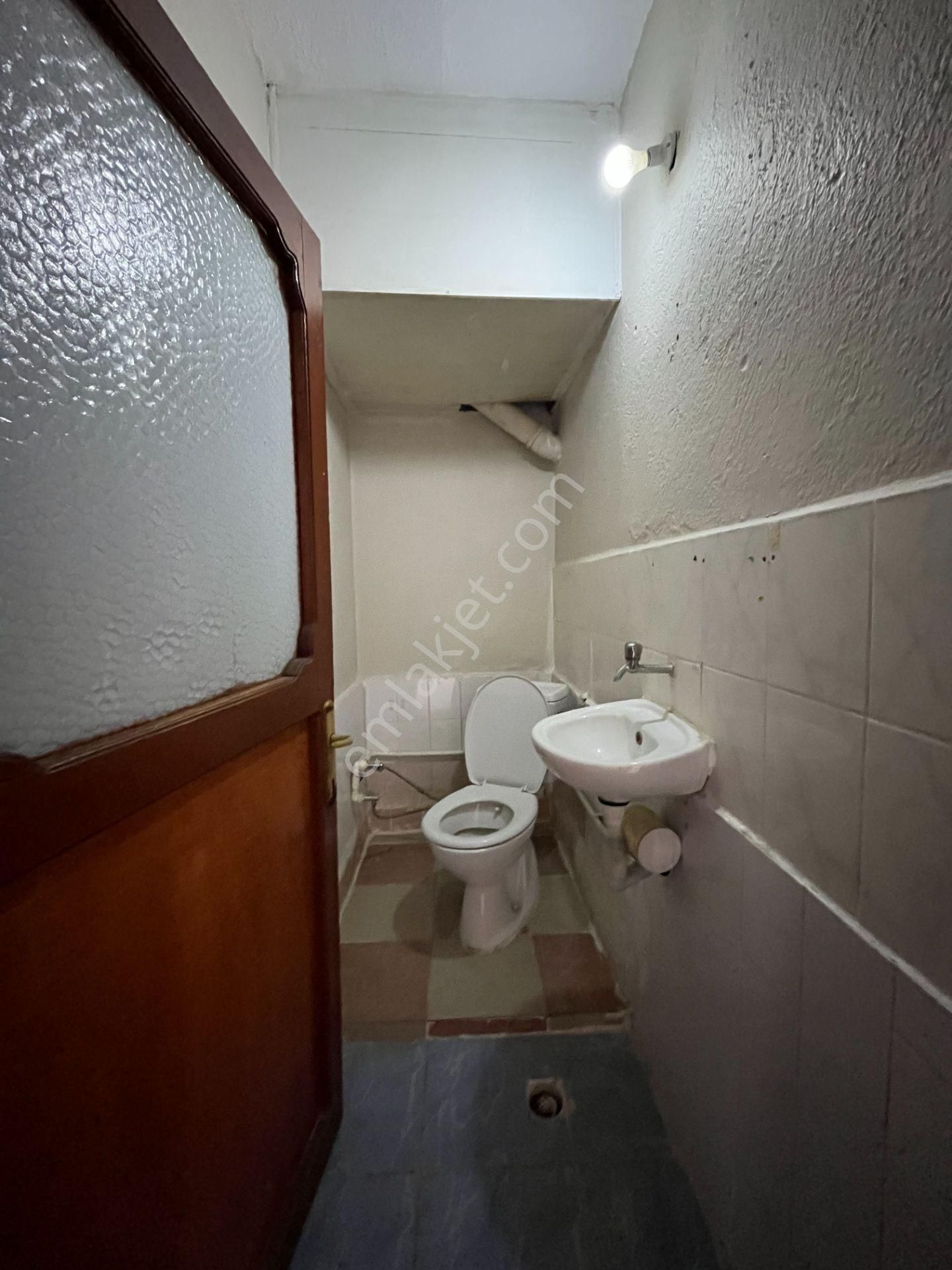 Gümüşpala Merkez'de Sağlık Ocağı Ve Okul Yakını 3+1 Kiralık Daire - Görsel 18