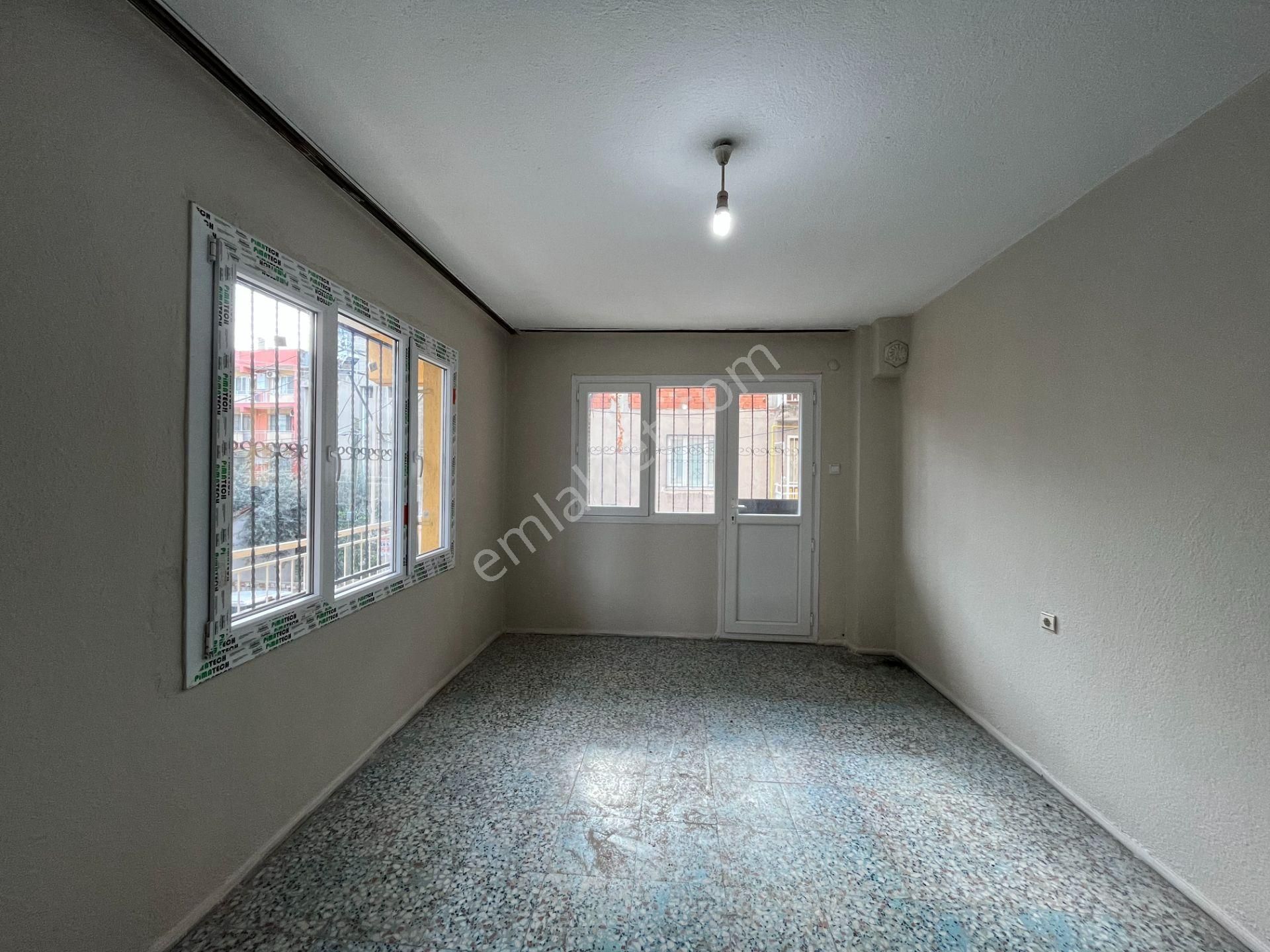 Gümüşpala Merkez'de Sağlık Ocağı Ve Okul Yakını 3+1 Kiralık Daire - Görsel 3