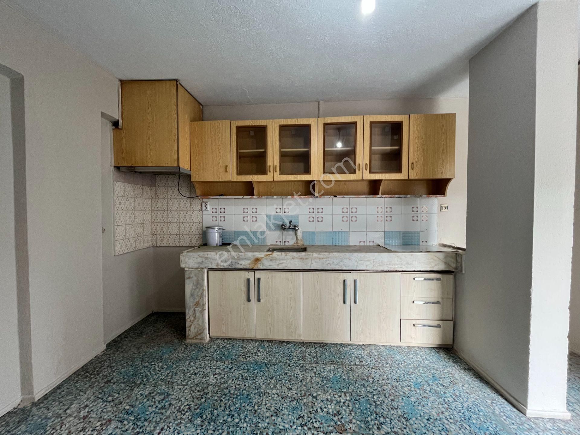 Gümüşpala Merkez'de Sağlık Ocağı Ve Okul Yakını 3+1 Kiralık Daire - Görsel 7