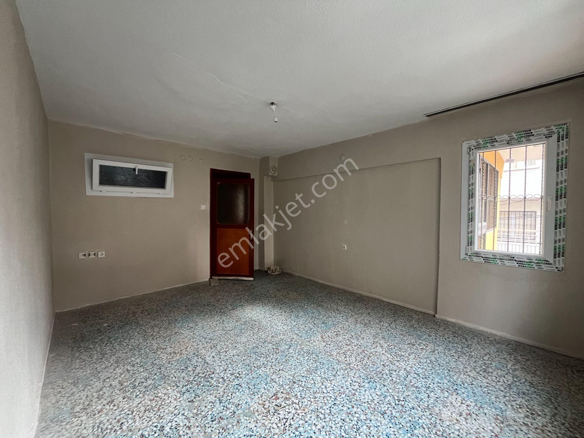 Gümüşpala Merkez'de Sağlık Ocağı Ve Okul Yakını 3+1 Kiralık Daire - Görsel 15