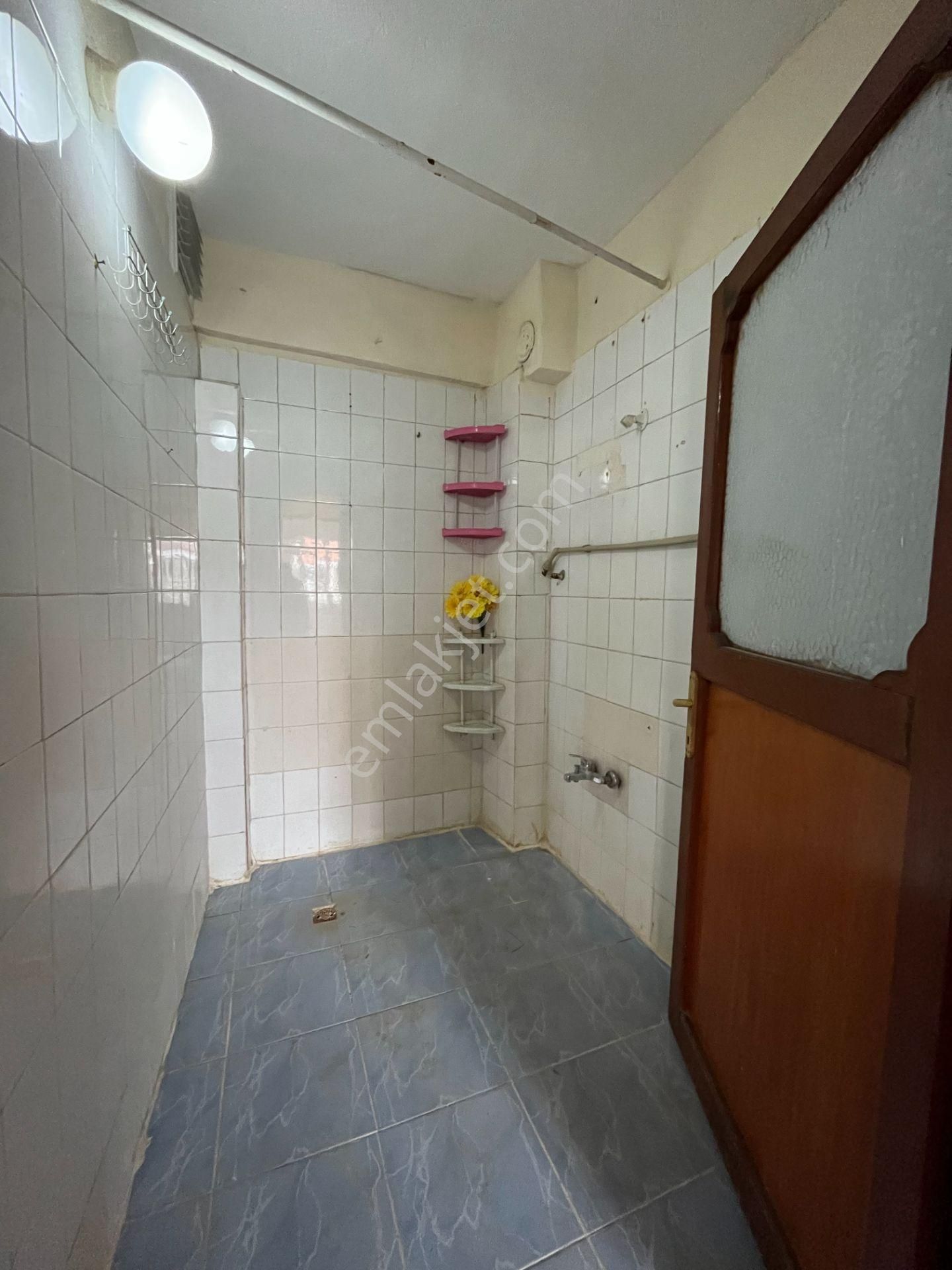 Gümüşpala Merkez'de Sağlık Ocağı Ve Okul Yakını 3+1 Kiralık Daire - Görsel 16