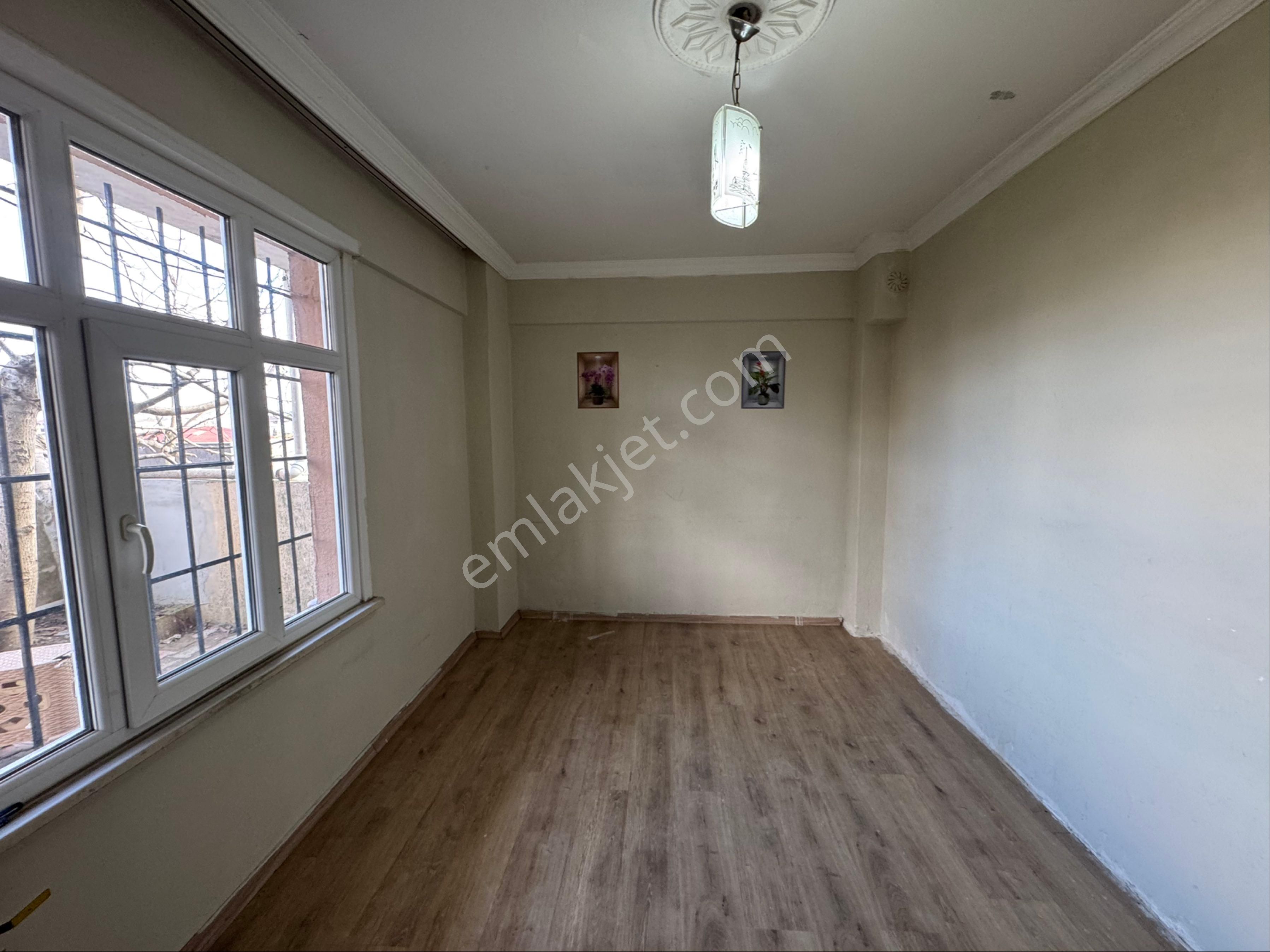 Arnavutköy Yavuz Selim Mah Kiralık 1+1 Giriş Daire - Görsel 2