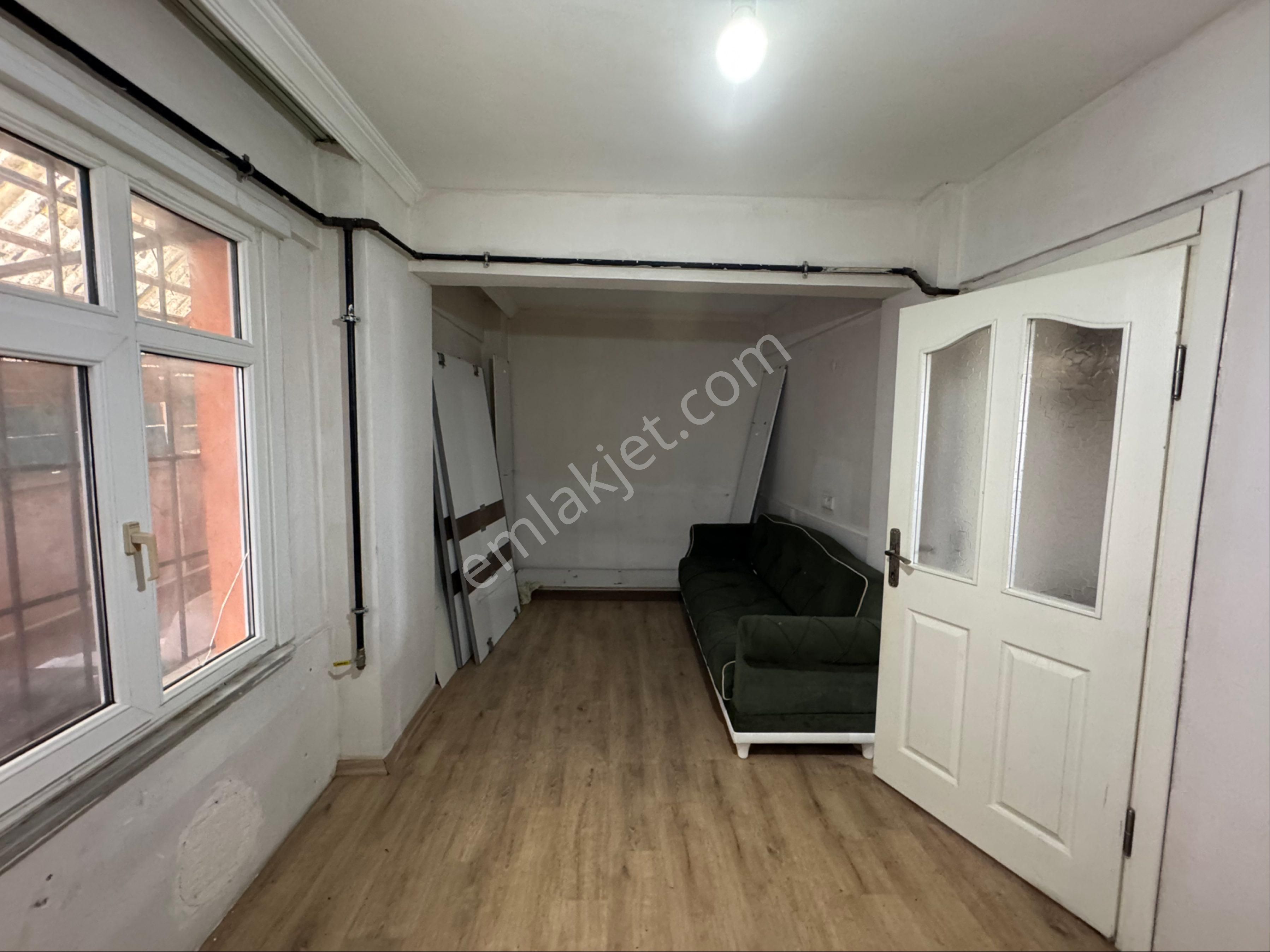 Arnavutköy Yavuz Selim Mah Kiralık 1+1 Giriş Daire - Görsel 5