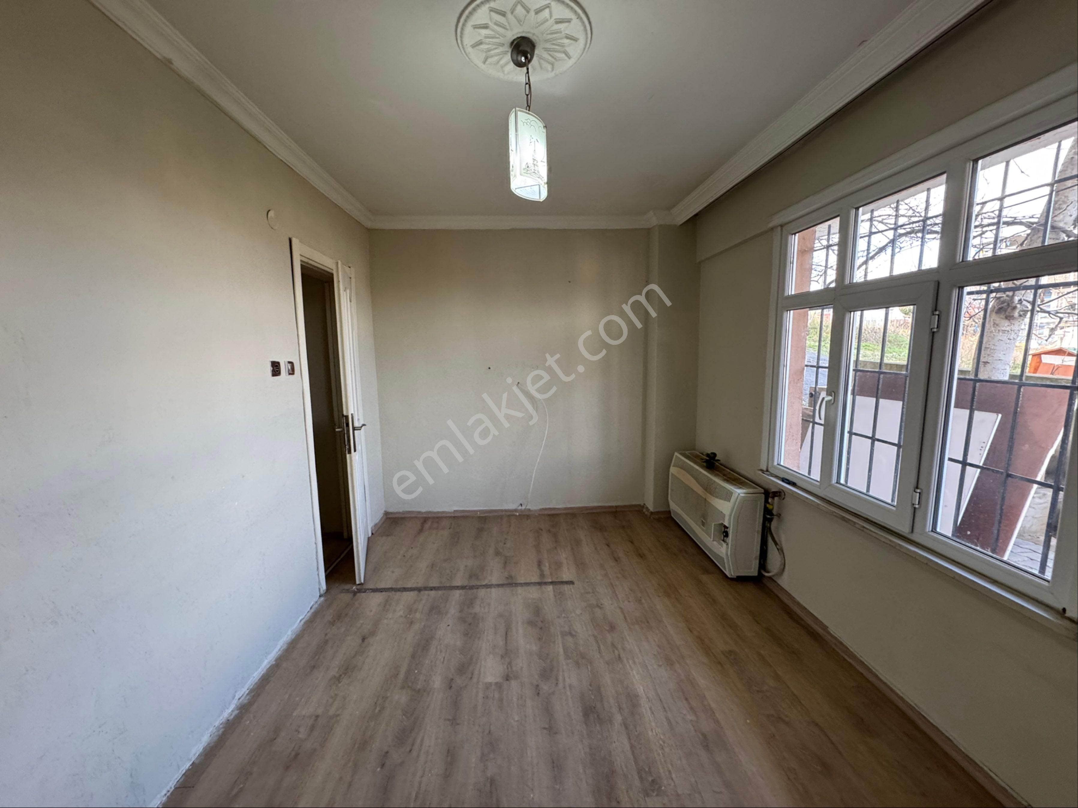 Arnavutköy Yavuz Selim Mah Kiralık 1+1 Giriş Daire - Görsel 4