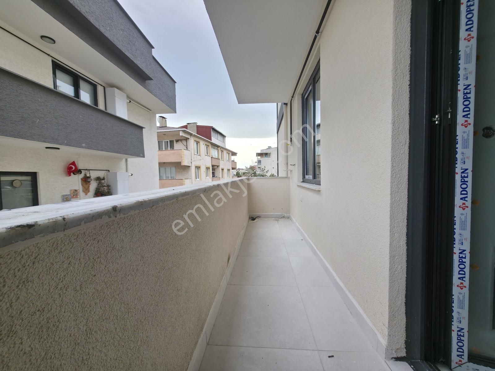 Kozanovadan Darıca Osmangazide Lüks 2+1 Asansörlü Arakat Daire - Görsel 18