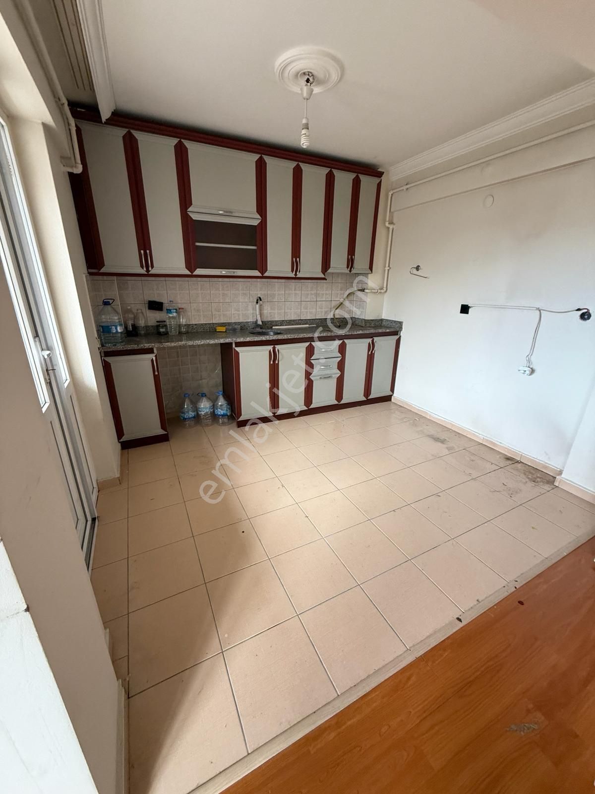 Dumlupınar Mah.'de Geniş 2+1 Ayrı Mutfaklı Eşyasız Kiralık Daire - Görsel 8