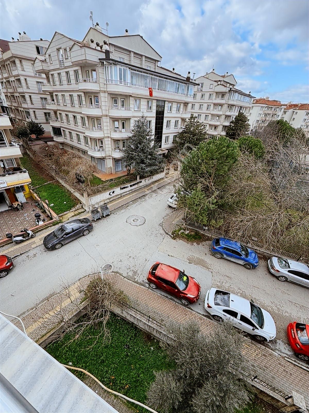 Dumlupınar Mah.'de Geniş 2+1 Ayrı Mutfaklı Eşyasız Kiralık Daire - Görsel 12